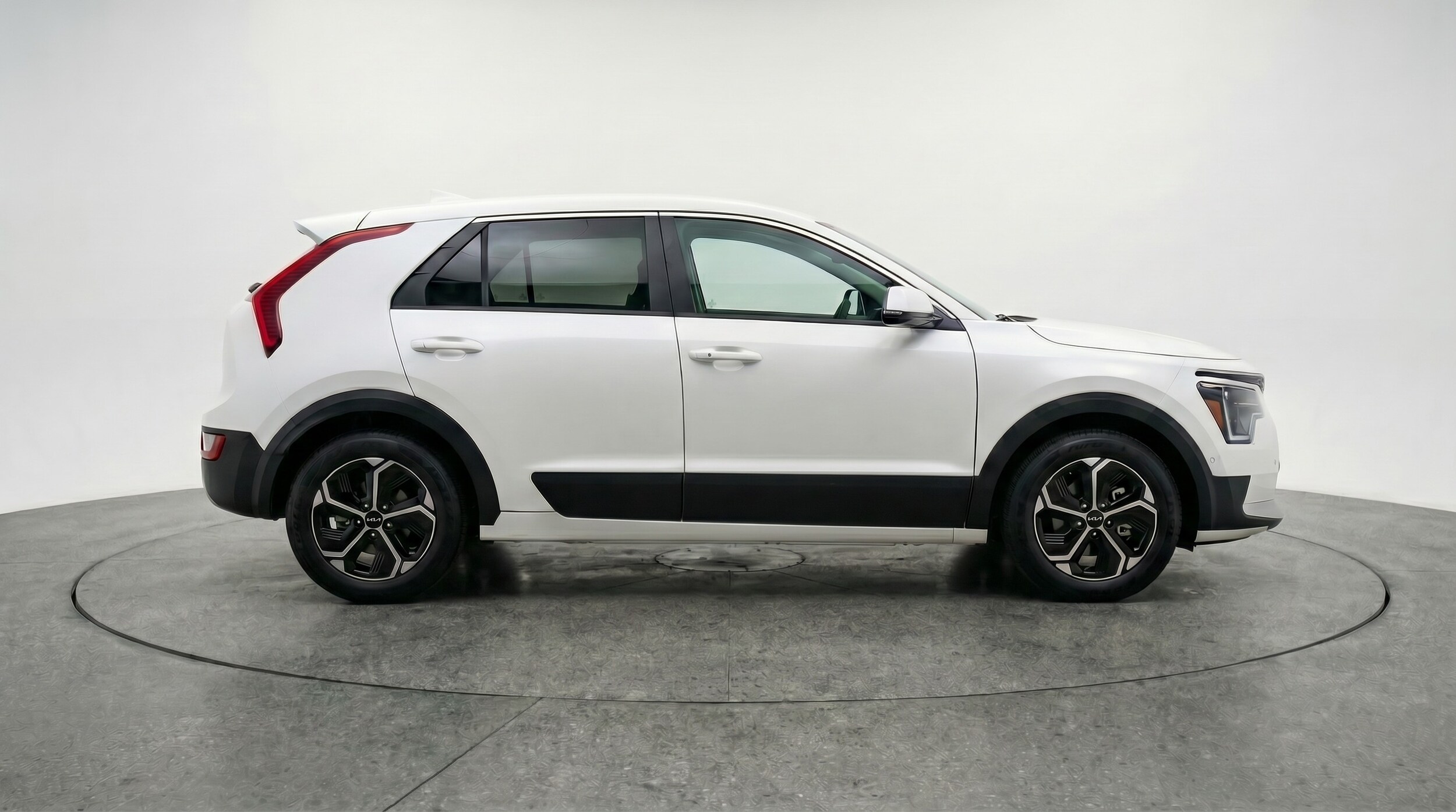 Thumbnail: 2026 Kia Niro - 8