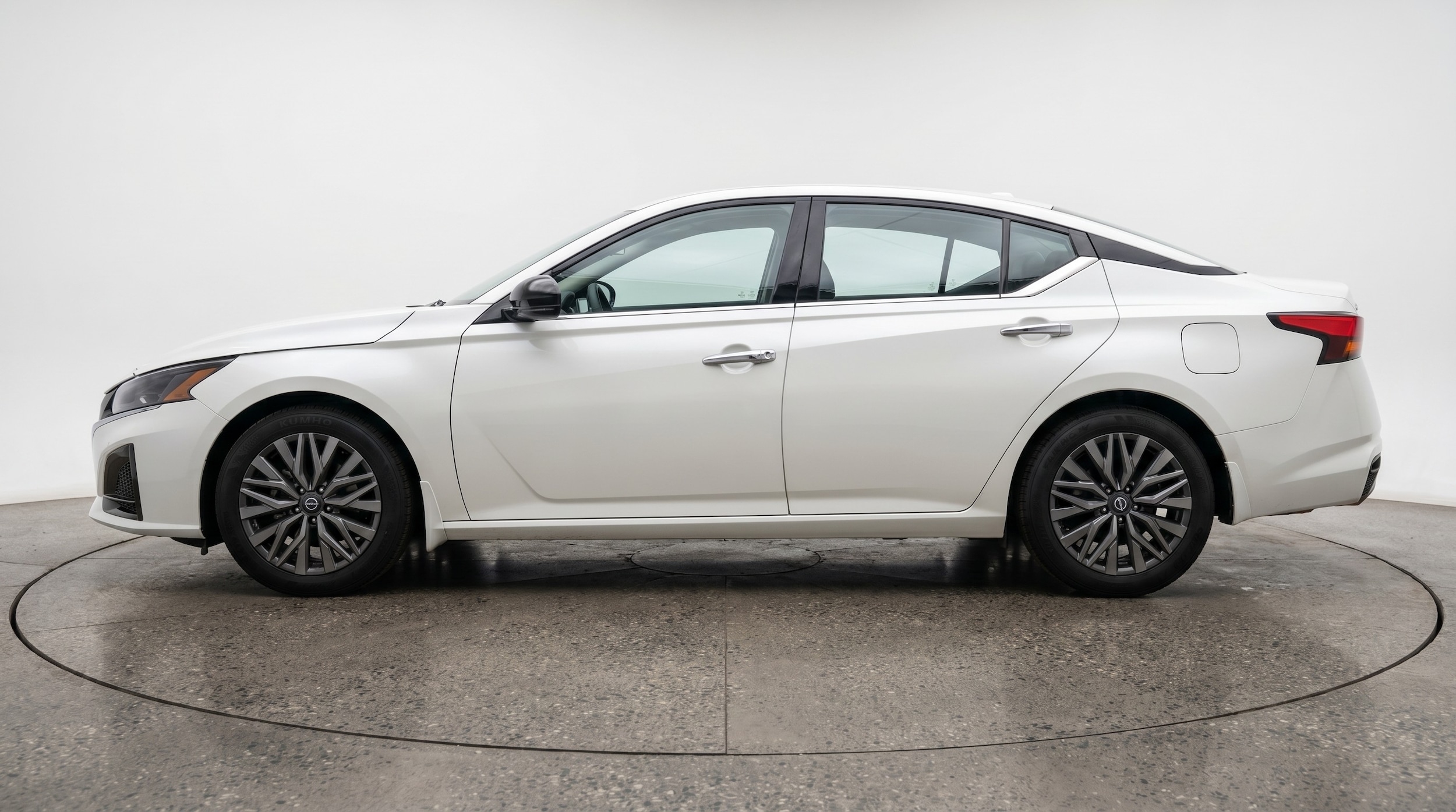 Thumbnail: 2025 Nissan Altima - 4