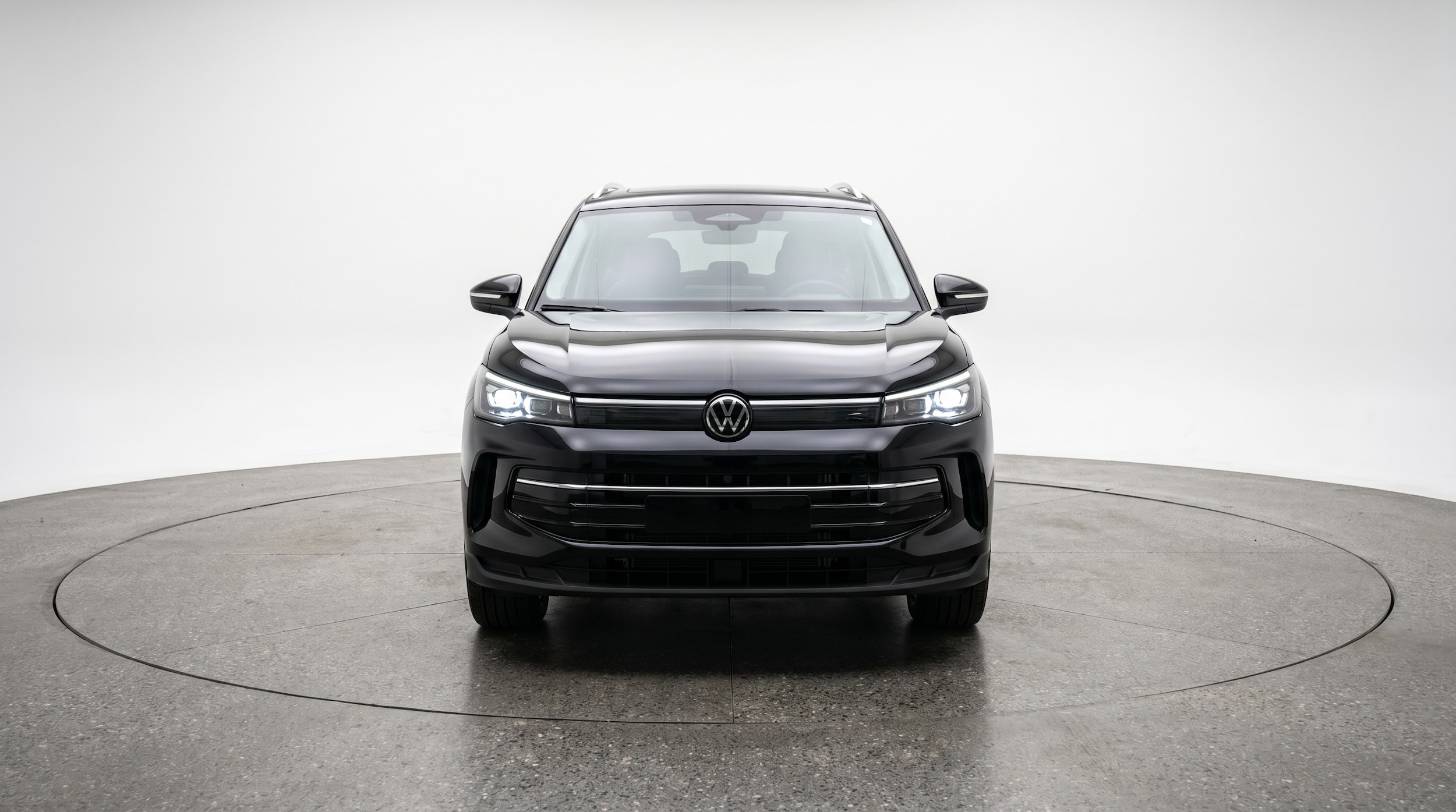 Thumbnail: 2026 Volkswagen Tiguan - 2