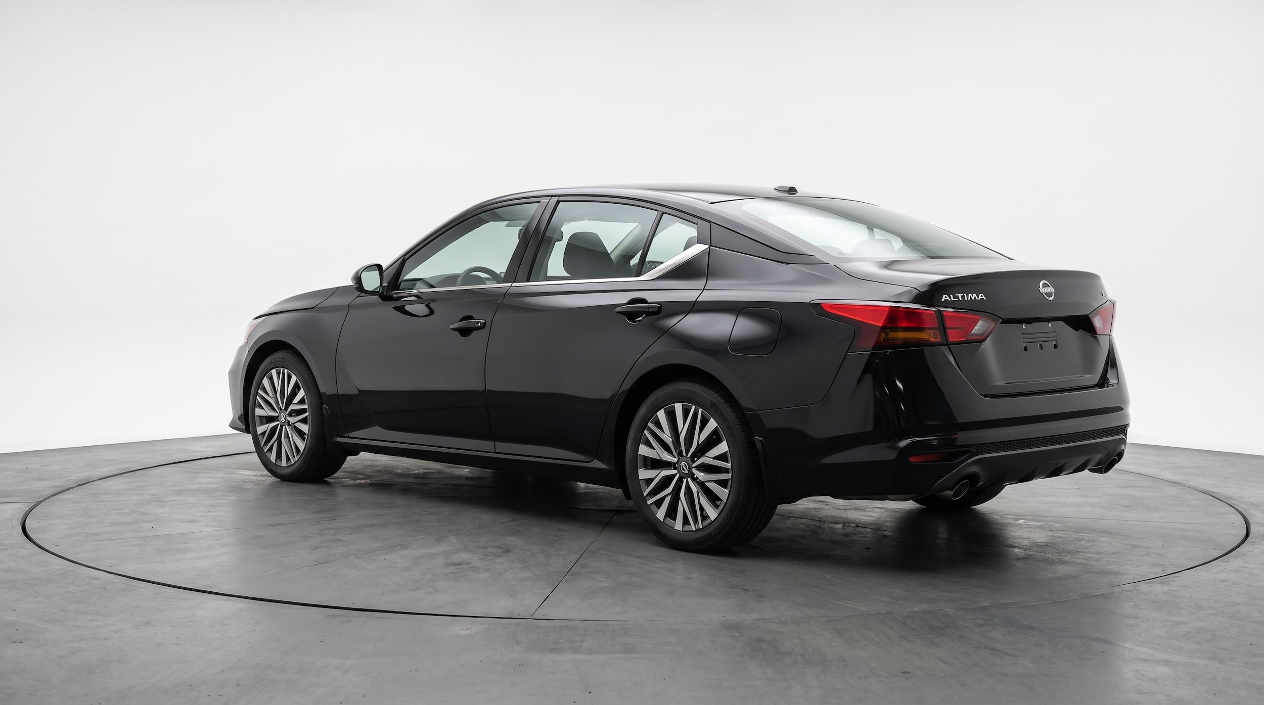 Thumbnail: 2025 Nissan Altima - 5
