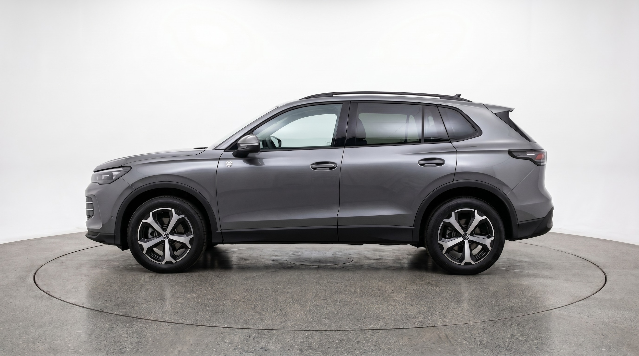 Thumbnail: 2026 Volkswagen Tiguan - 4