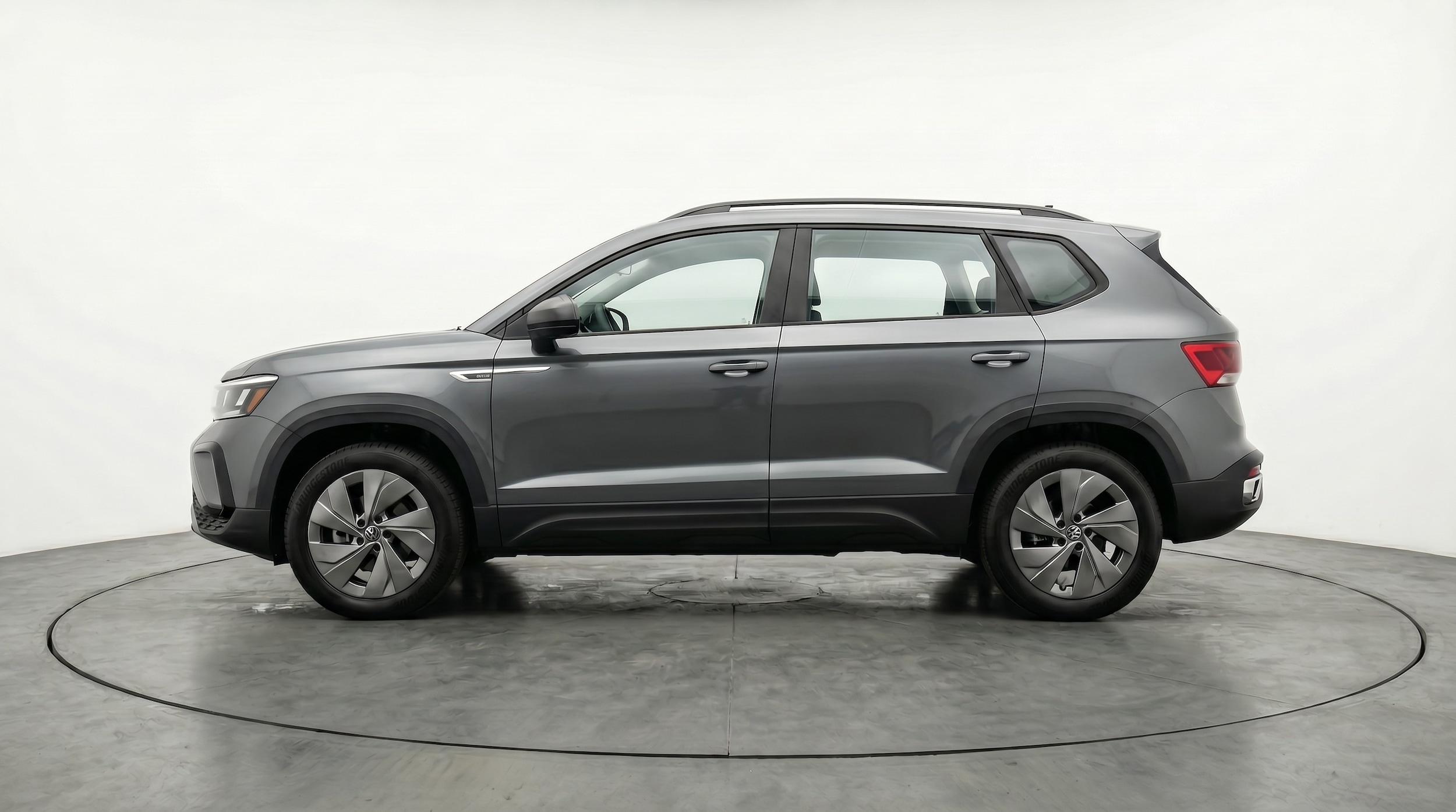 Thumbnail: 2026 Volkswagen Taos - 4