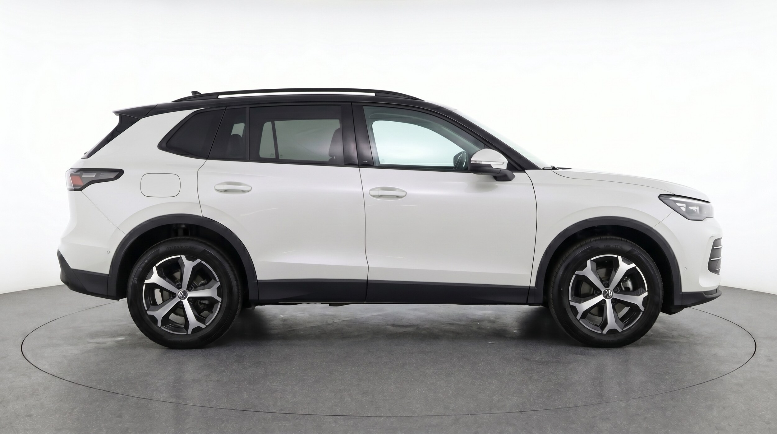 Thumbnail: 2026 Volkswagen Tiguan - 8