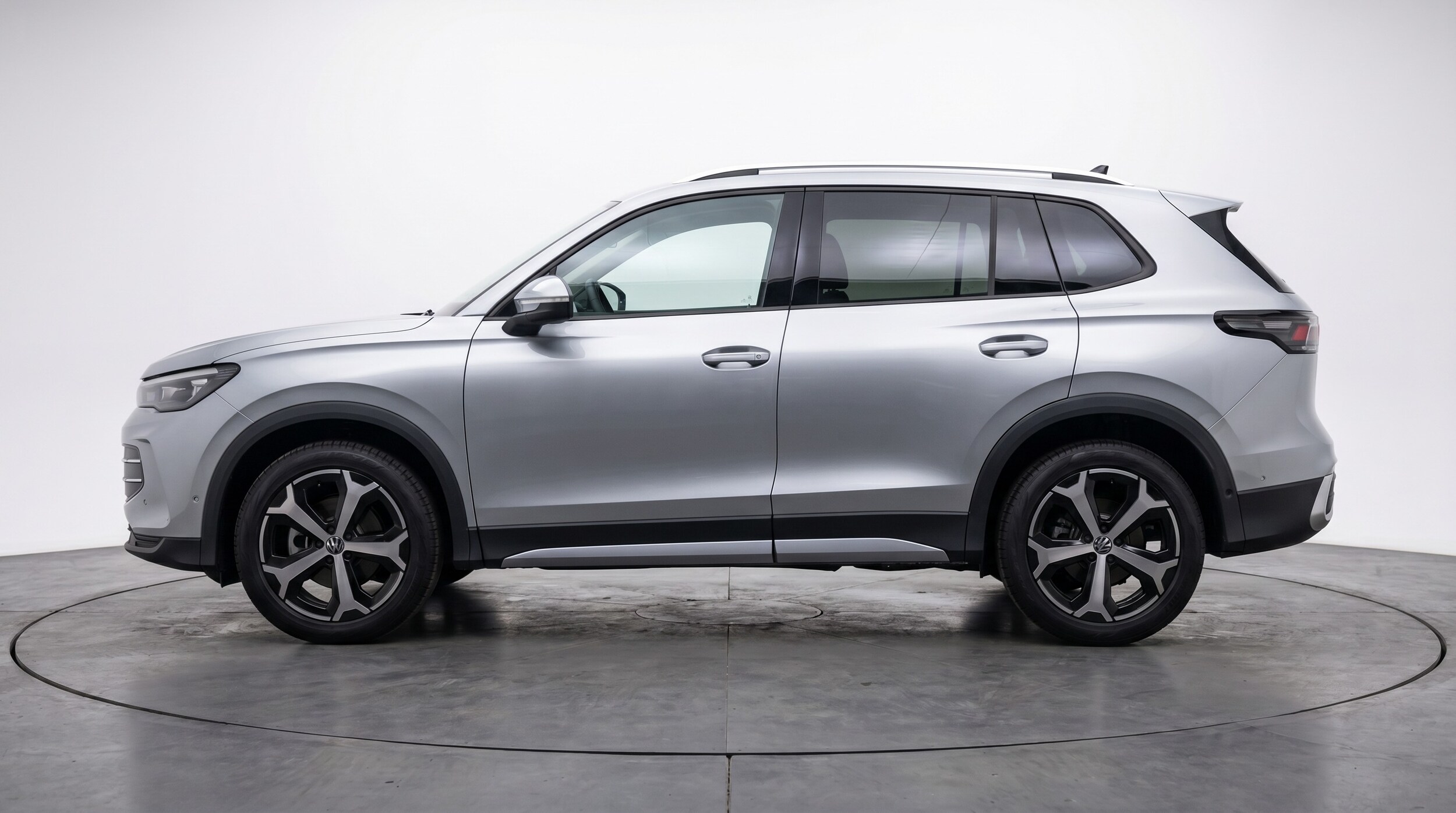 Thumbnail: 2026 Volkswagen Tiguan - 4