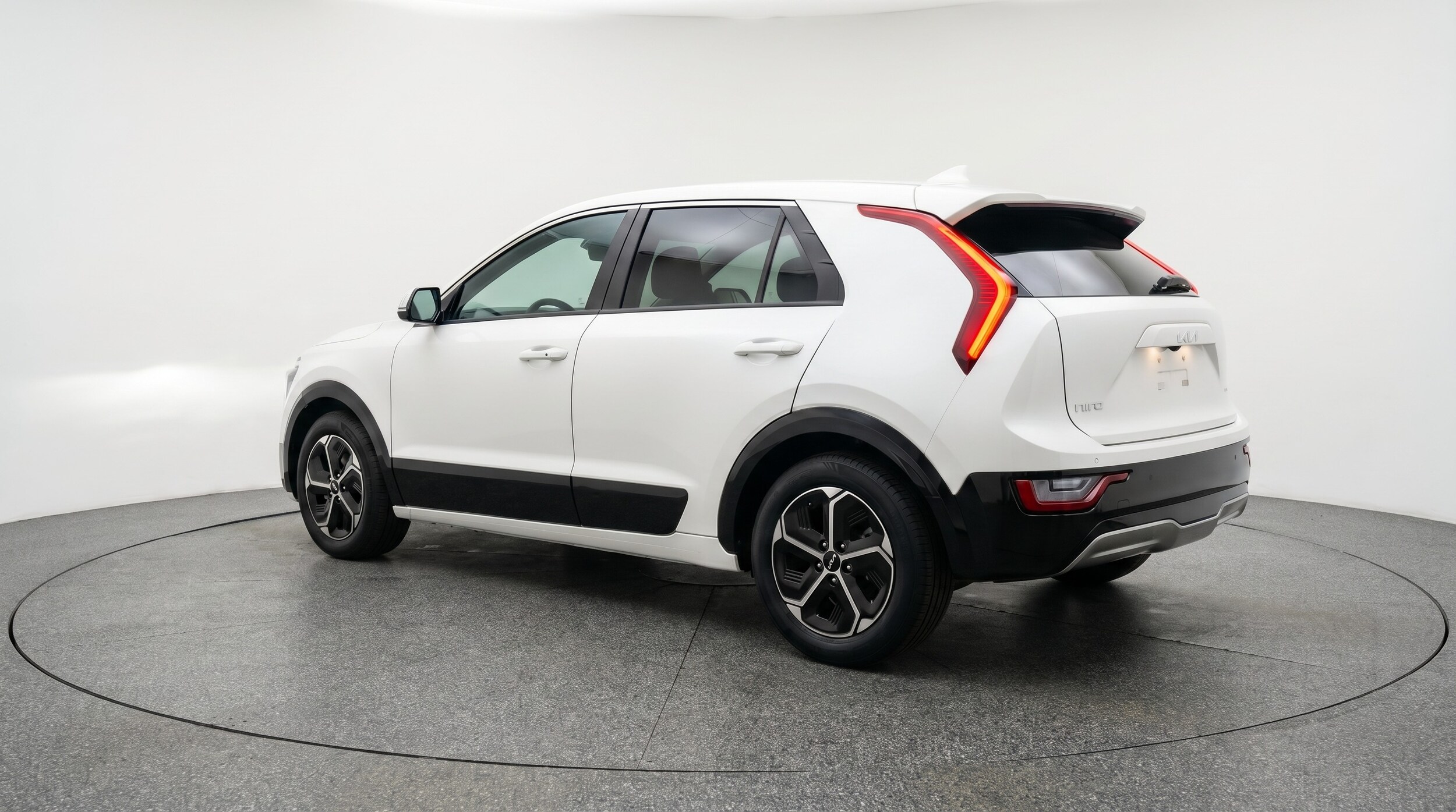 Thumbnail: 2026 Kia Niro - 5