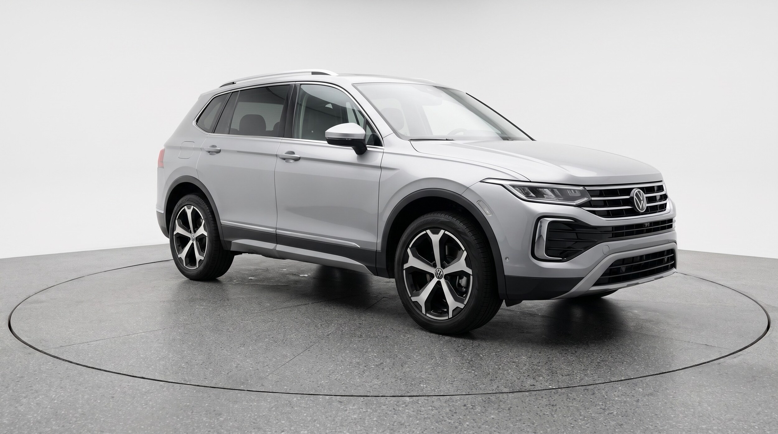 Thumbnail: 2026 Volkswagen Tiguan - 1
