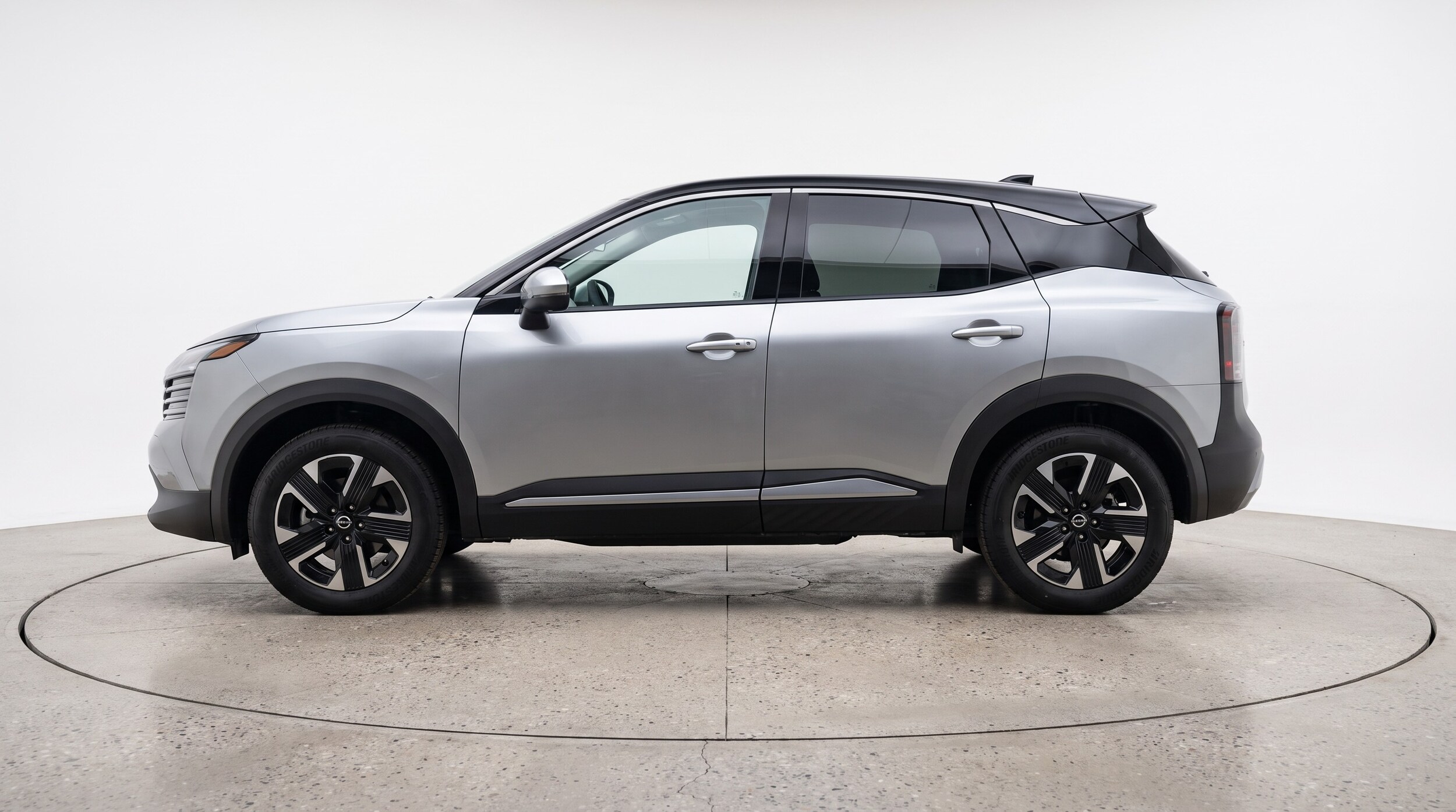 Thumbnail: 2026 Nissan Kicks - 4