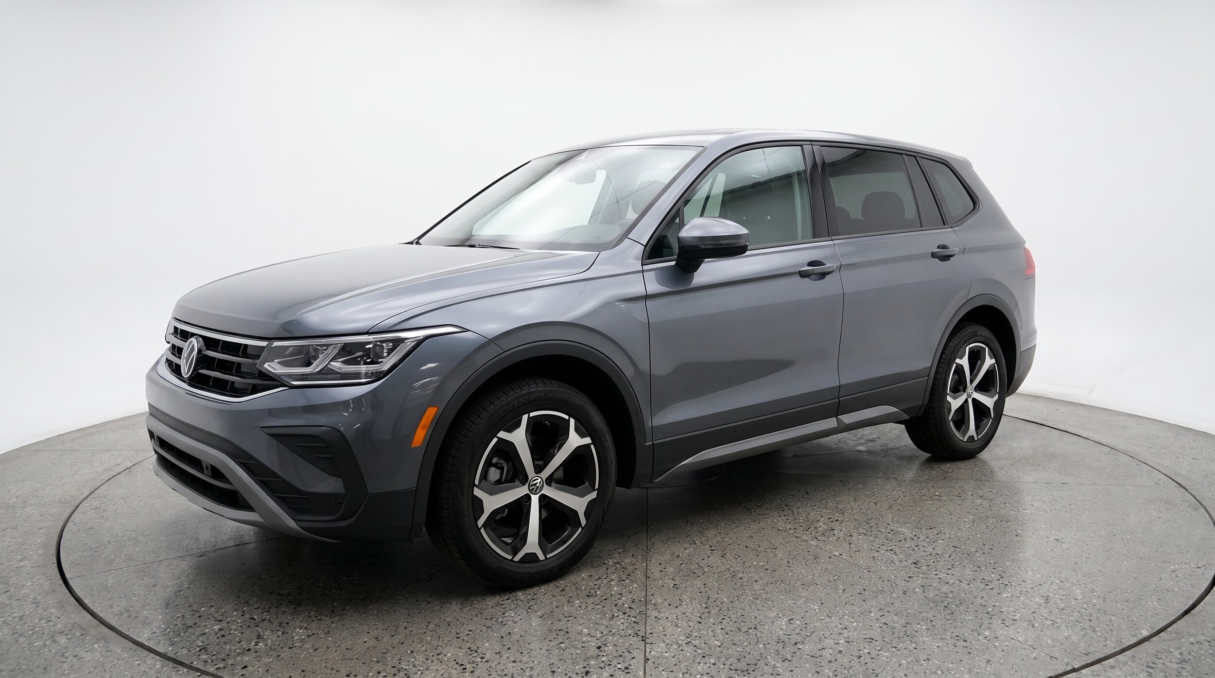 Thumbnail: 2026 Volkswagen Tiguan - 3