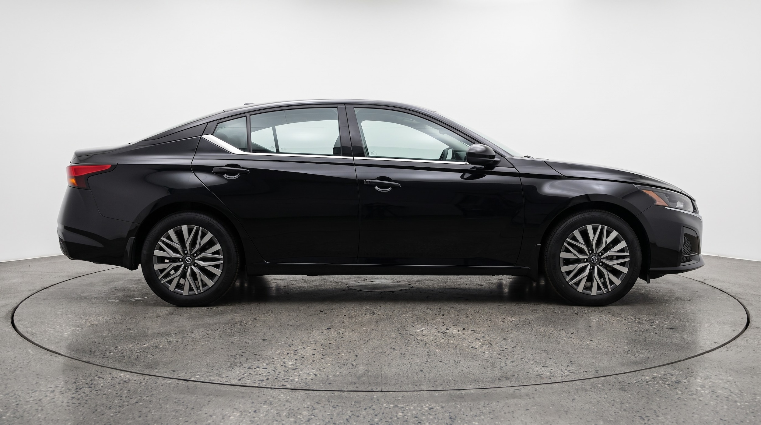 Thumbnail: 2025 Nissan Altima - 8