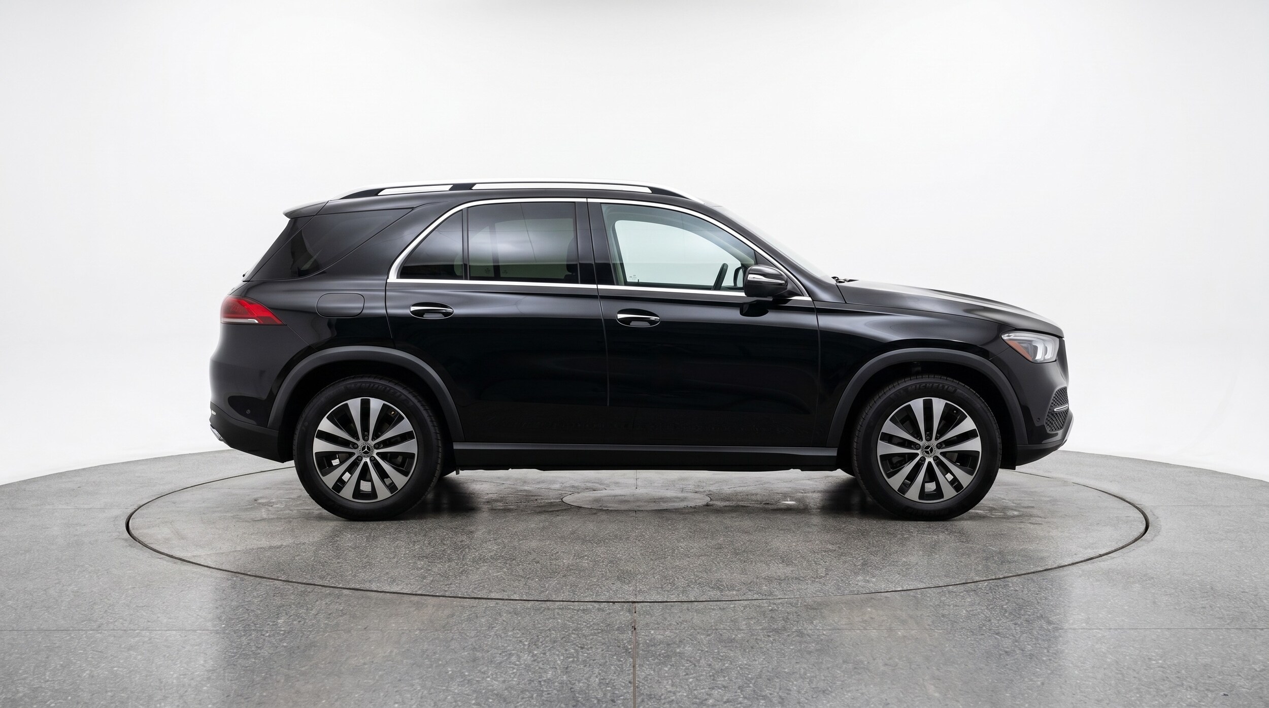 Thumbnail: 2026 Mercedes-Benz GLE - 8