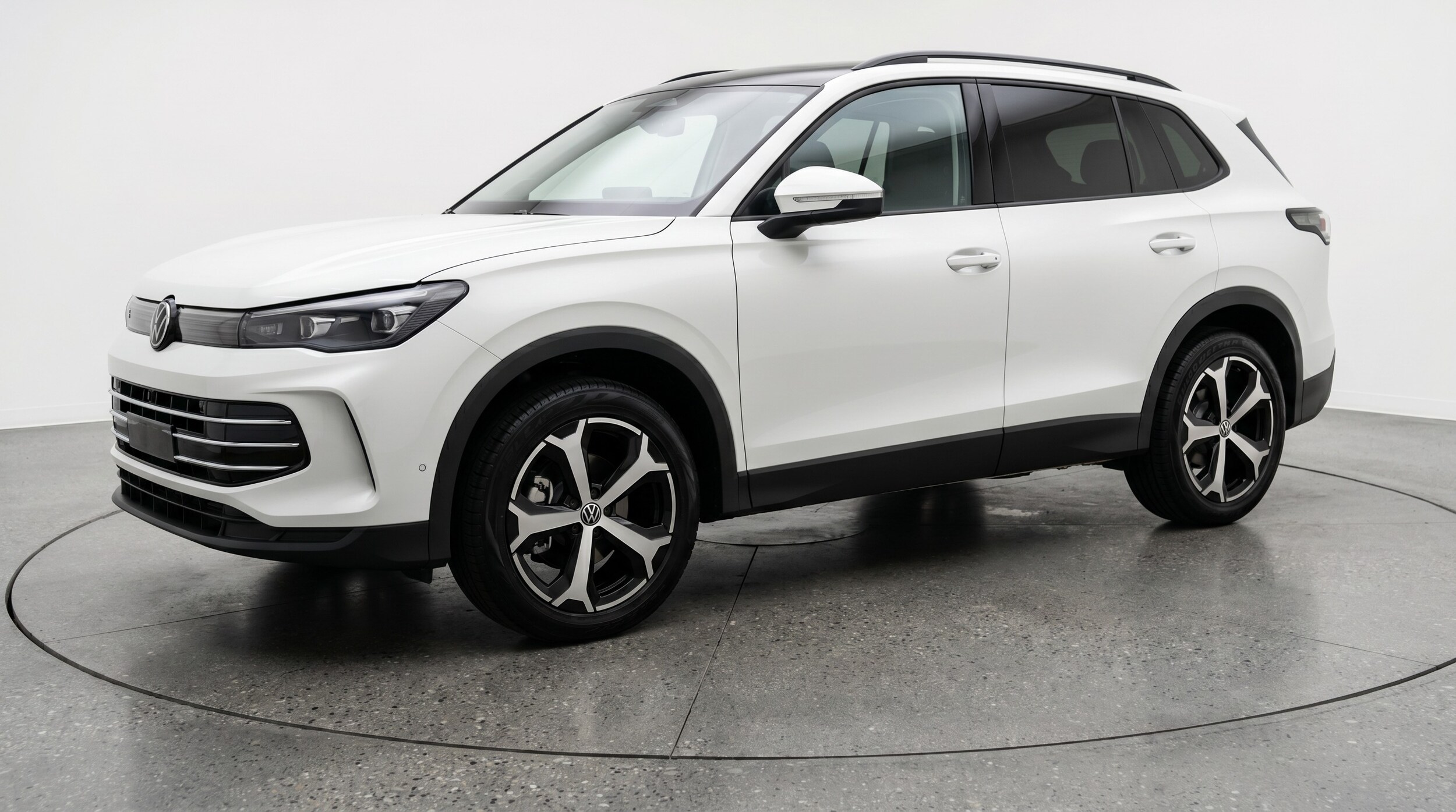 Thumbnail: 2026 Volkswagen Tiguan - 3