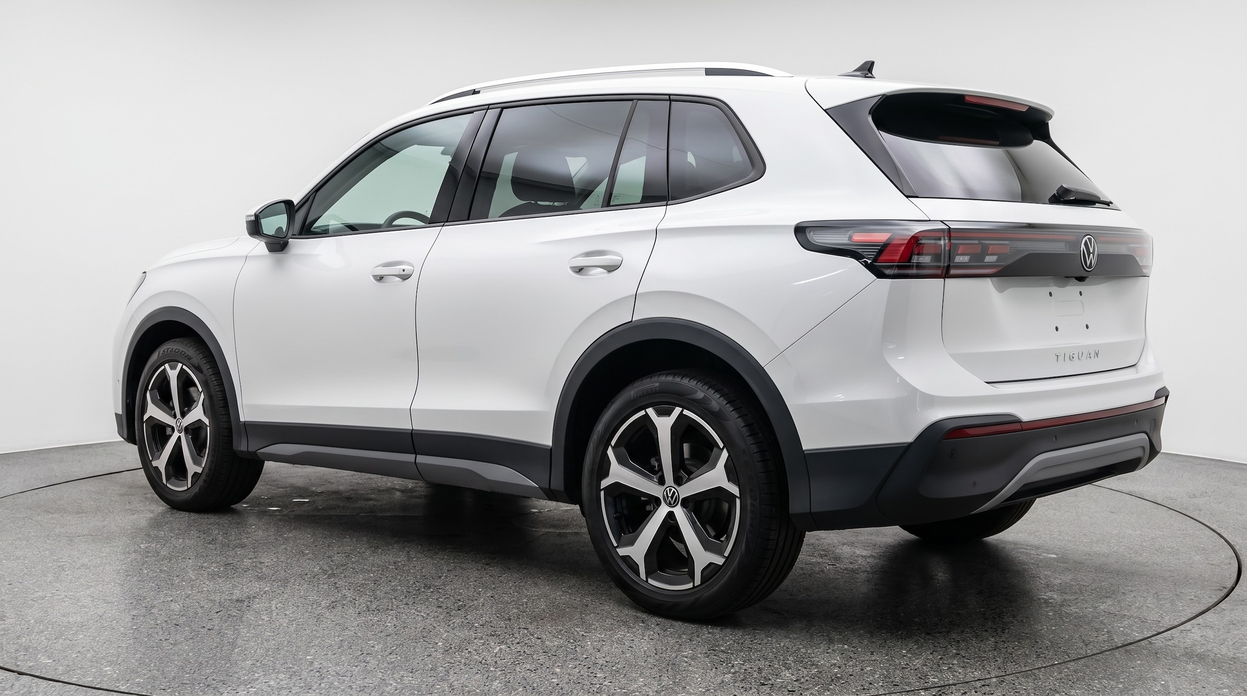 Thumbnail: 2026 Volkswagen Tiguan - 5