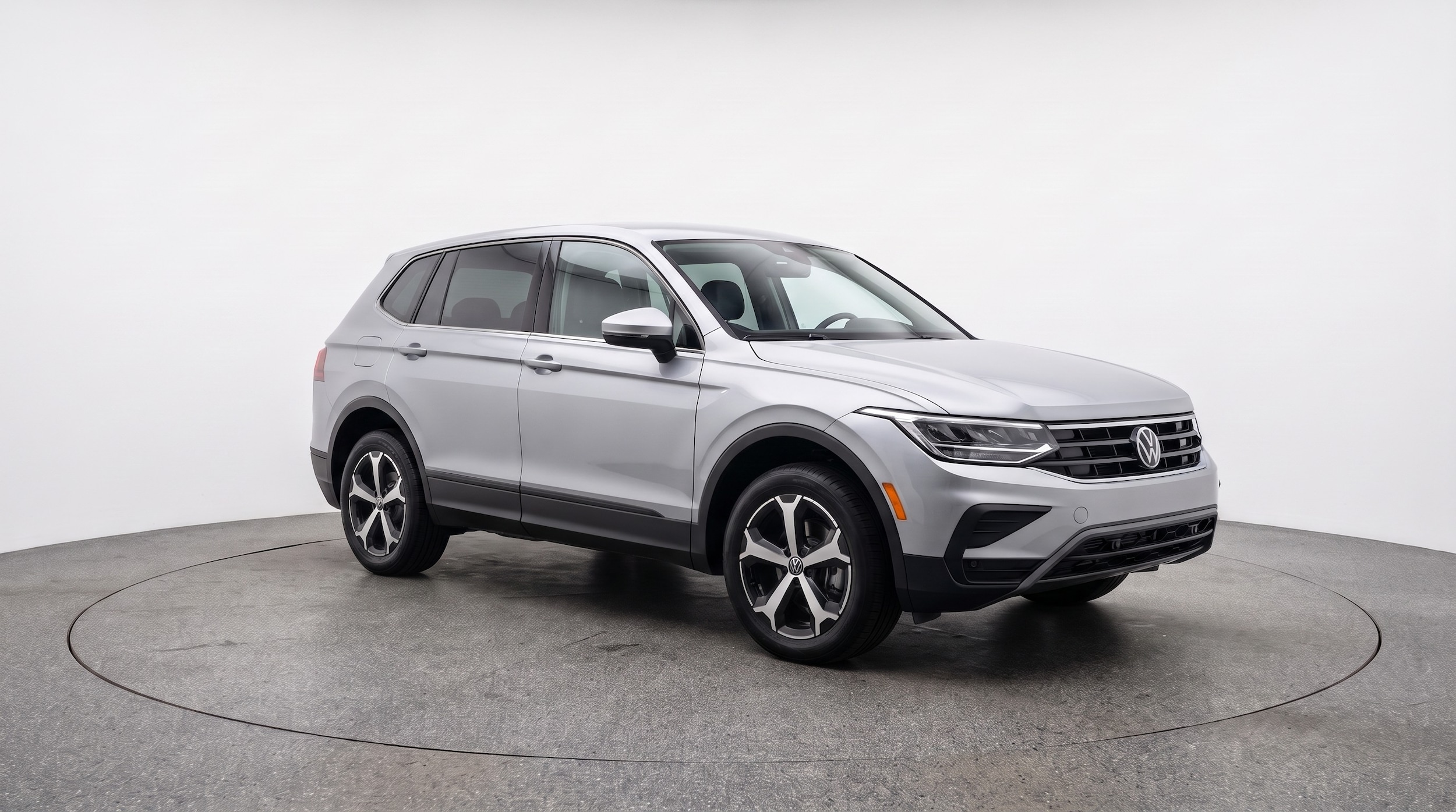 Thumbnail: 2026 Volkswagen Tiguan - 1