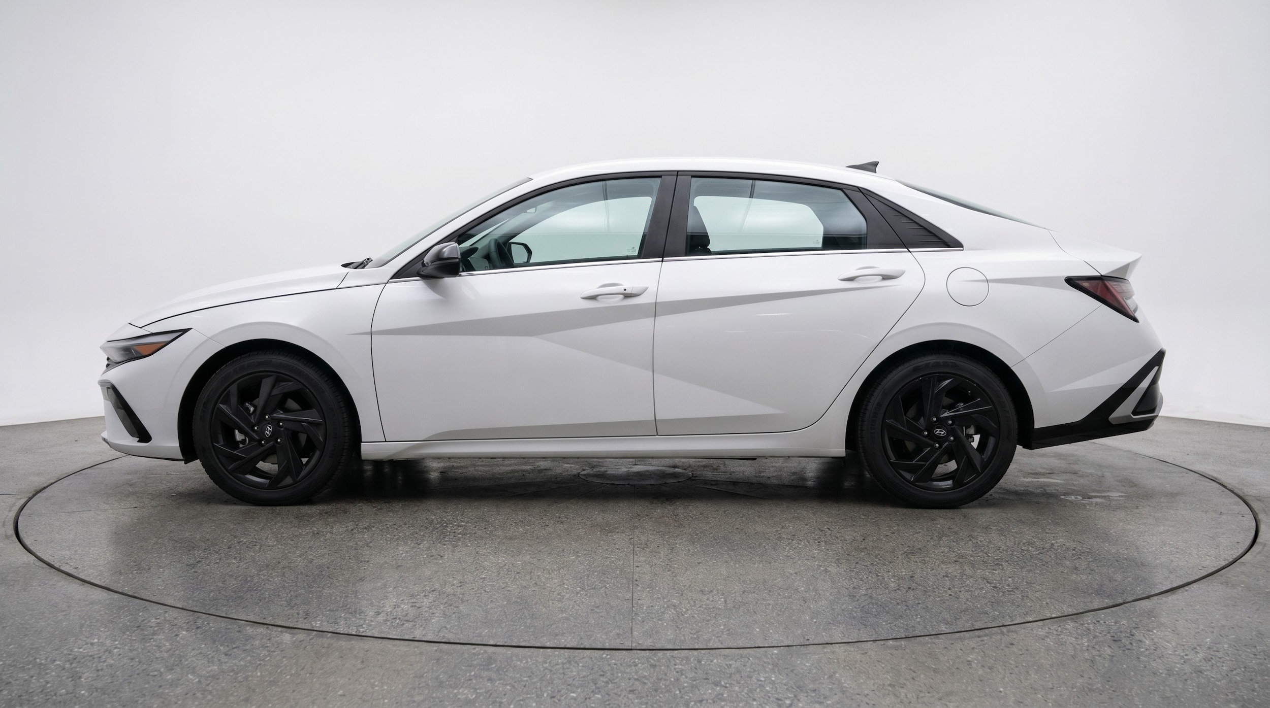 Thumbnail: 2026 Hyundai Elantra - 4