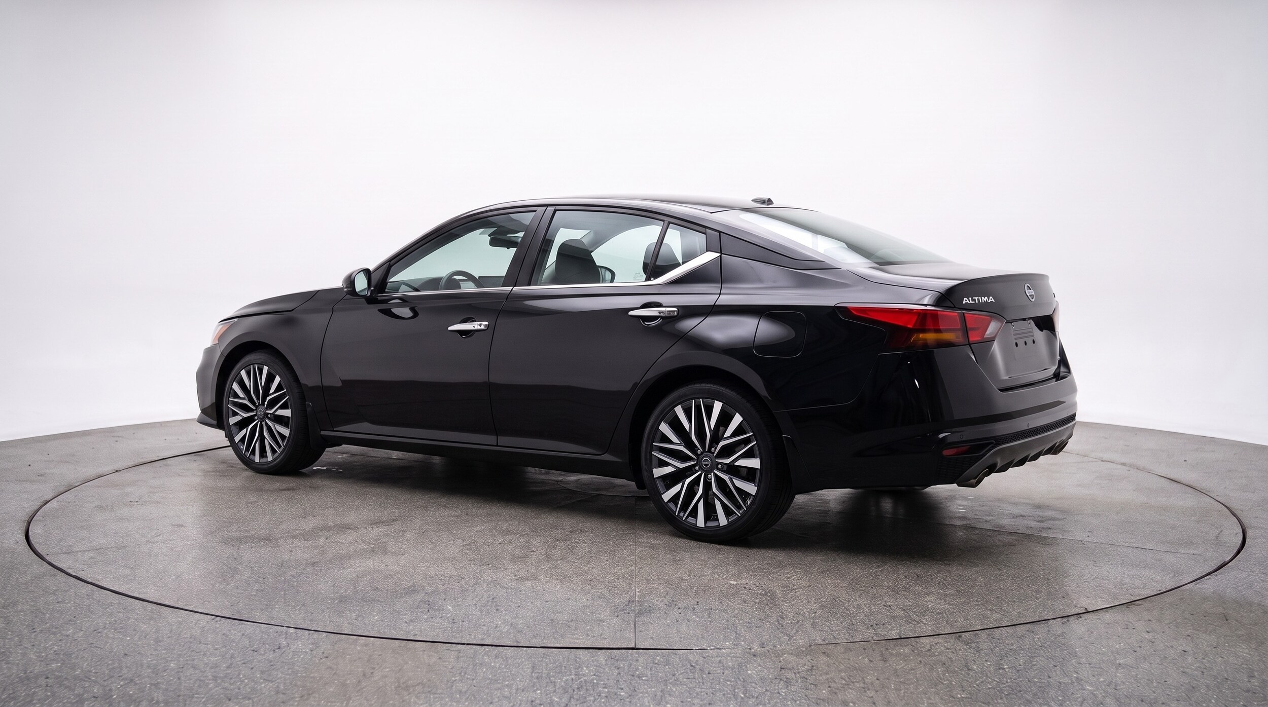 Thumbnail: 2025 Nissan Altima - 5