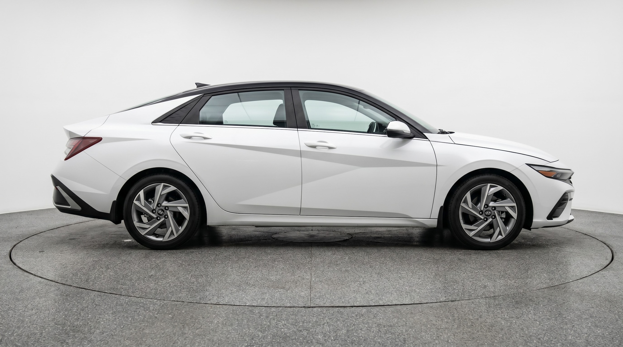 Thumbnail: 2025 Hyundai Elantra - 8