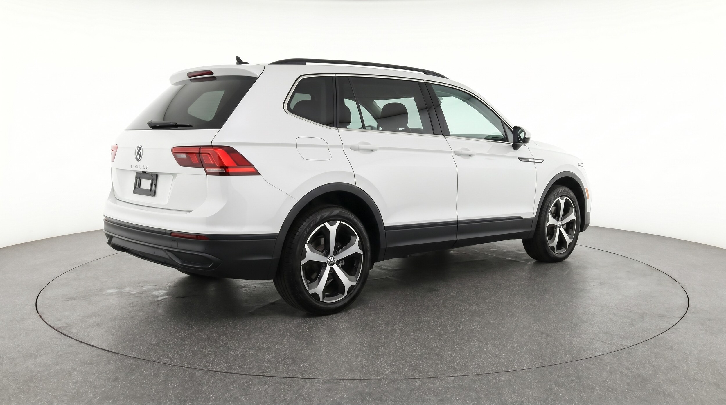 Thumbnail: 2026 Volkswagen Tiguan - 7