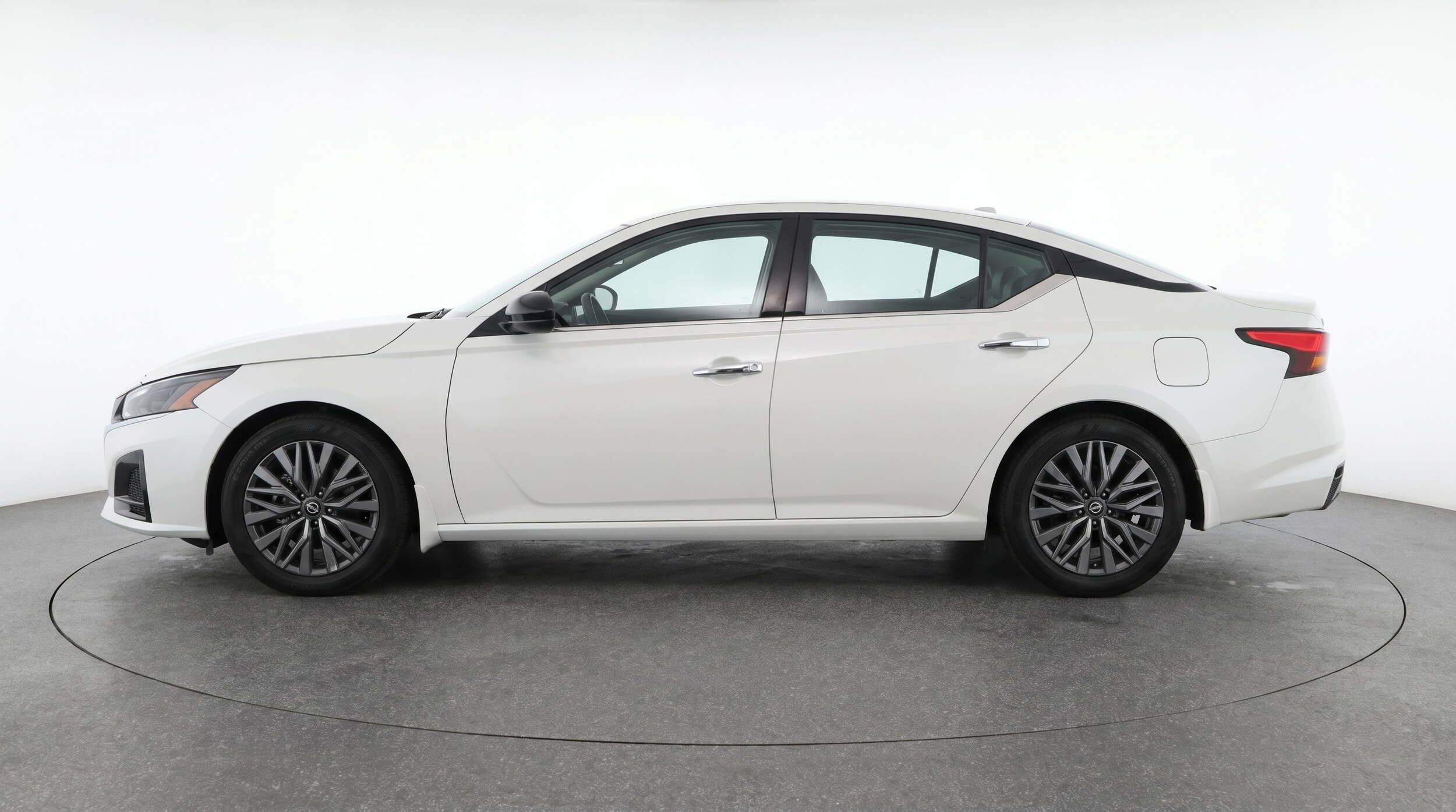 Thumbnail: 2025 Nissan Altima - 4