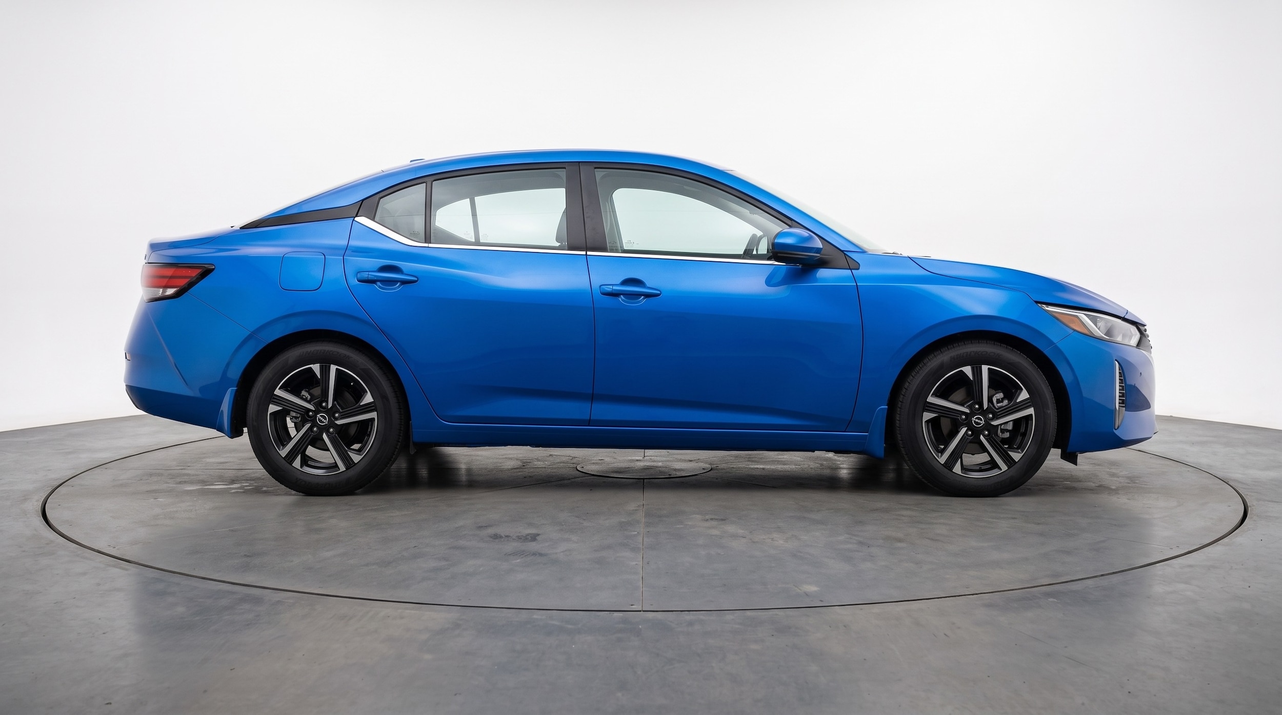 Thumbnail: 2025 Nissan Sentra - 8
