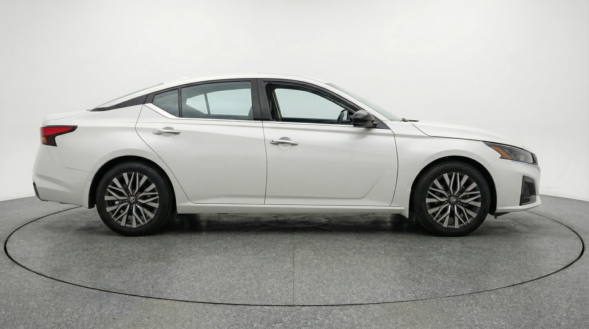 Thumbnail: 2025 Nissan Altima - 8