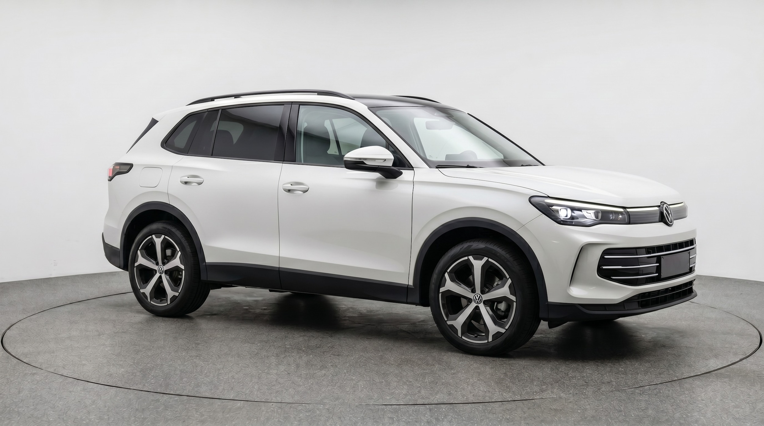 Thumbnail: 2026 Volkswagen Tiguan - 1