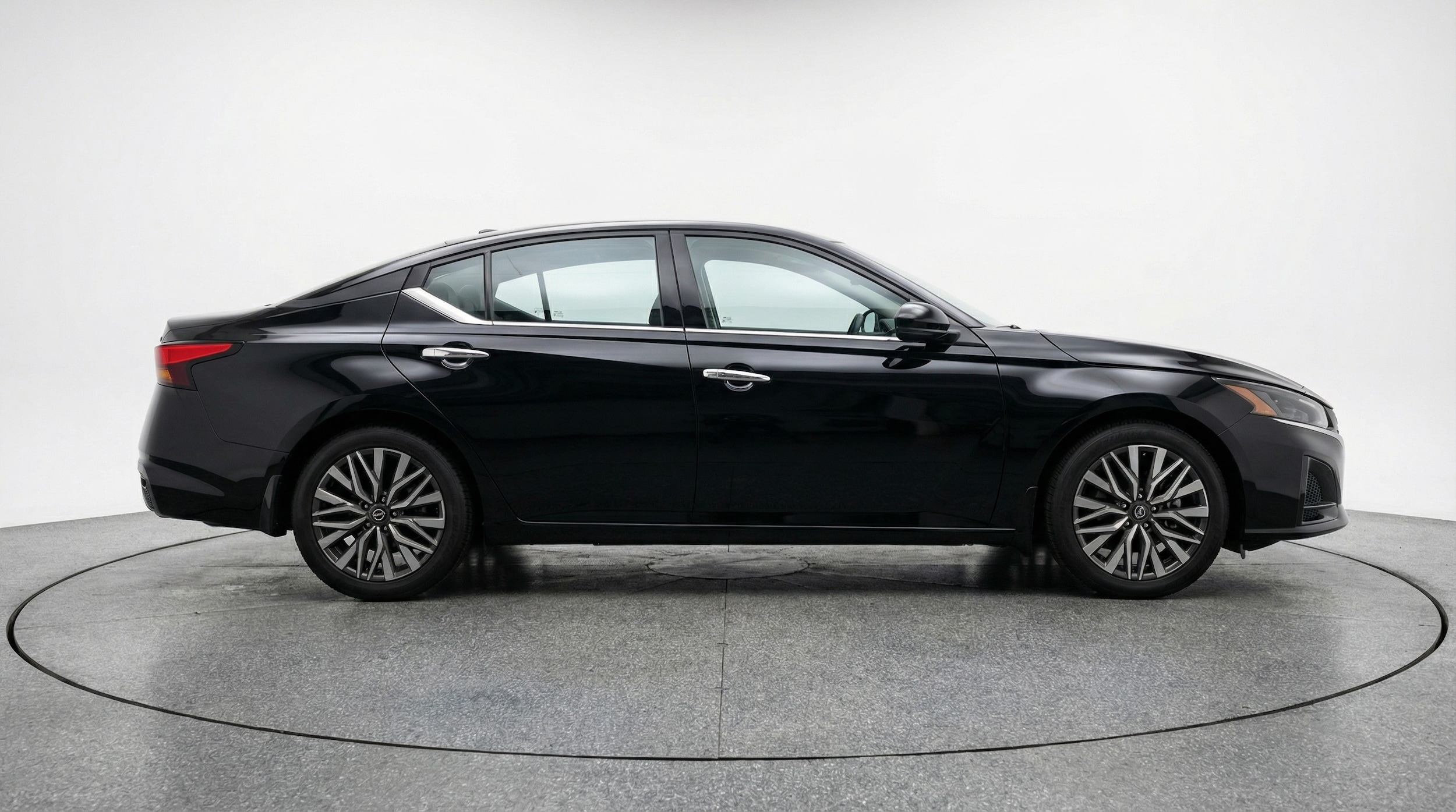 Thumbnail: 2025 Nissan Altima - 8