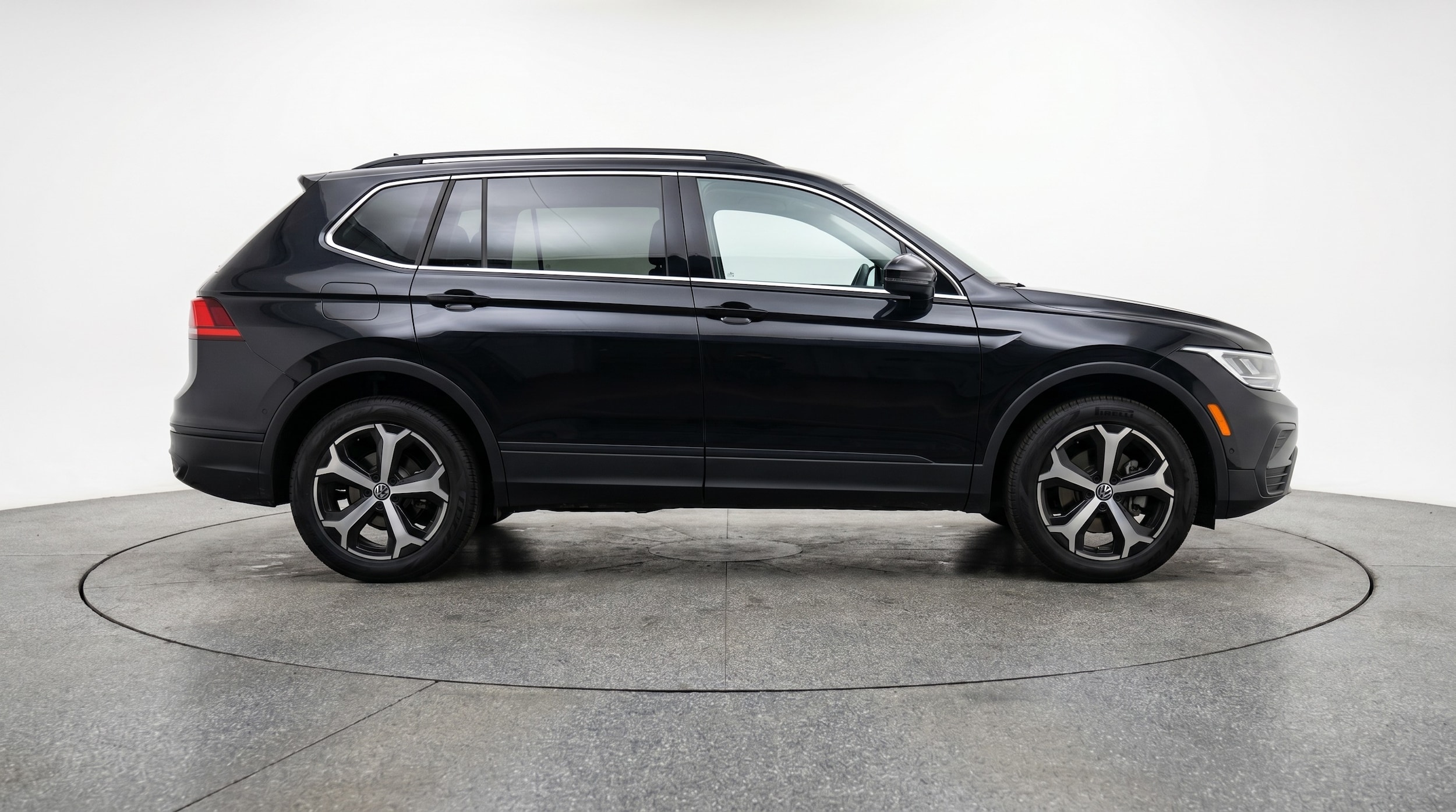 Thumbnail: 2026 Volkswagen Tiguan - 8