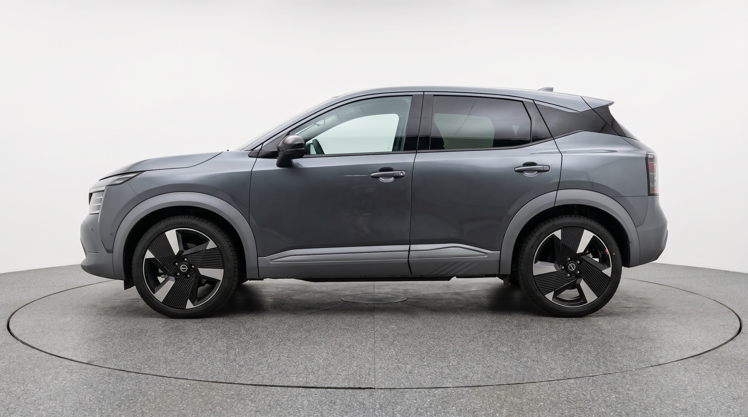 Thumbnail: 2026 Nissan Kicks - 4