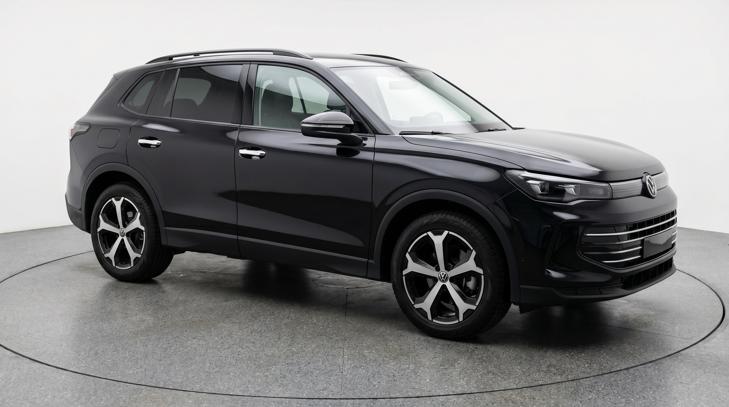 Thumbnail: 2026 Volkswagen Tiguan - 1