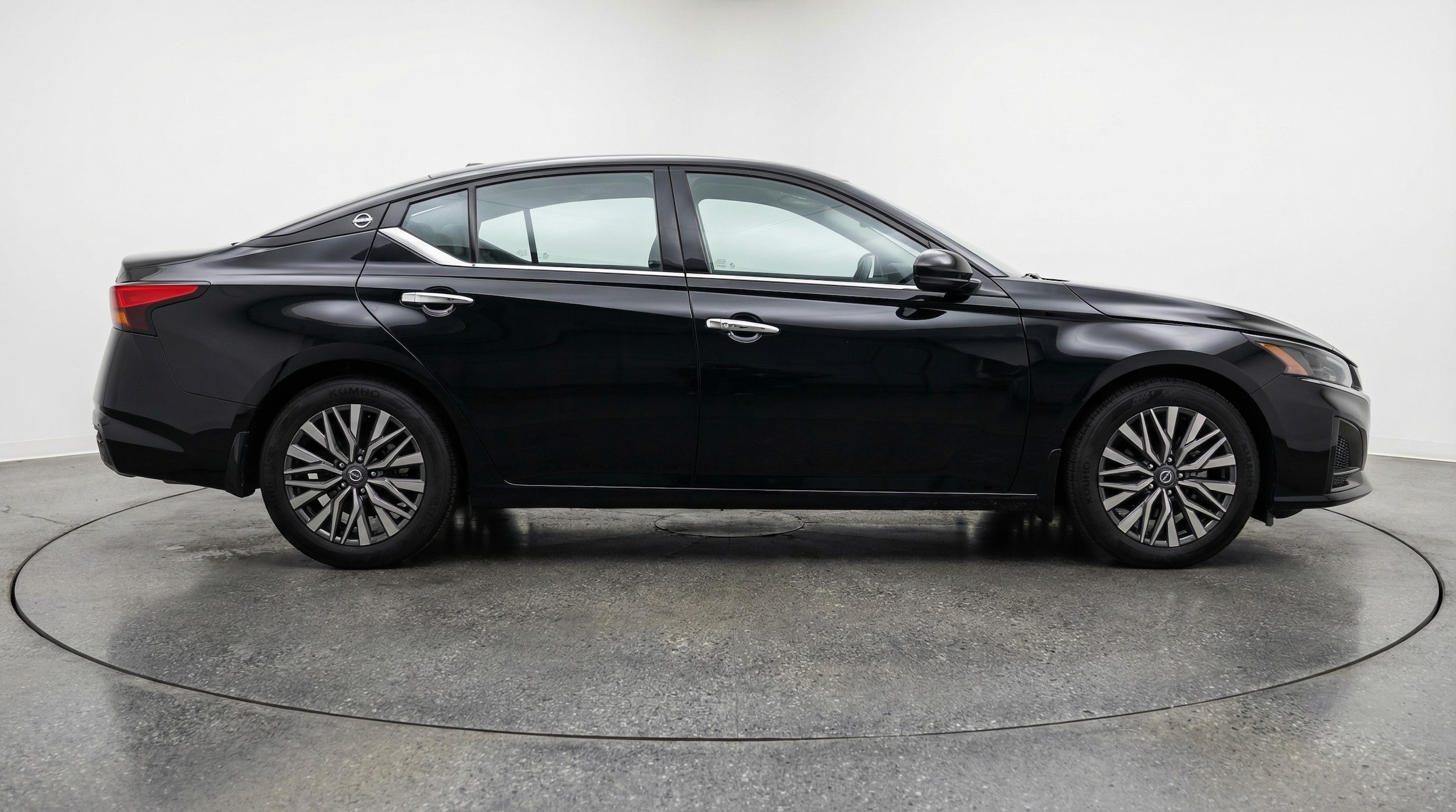 Thumbnail: 2025 Nissan Altima - 8