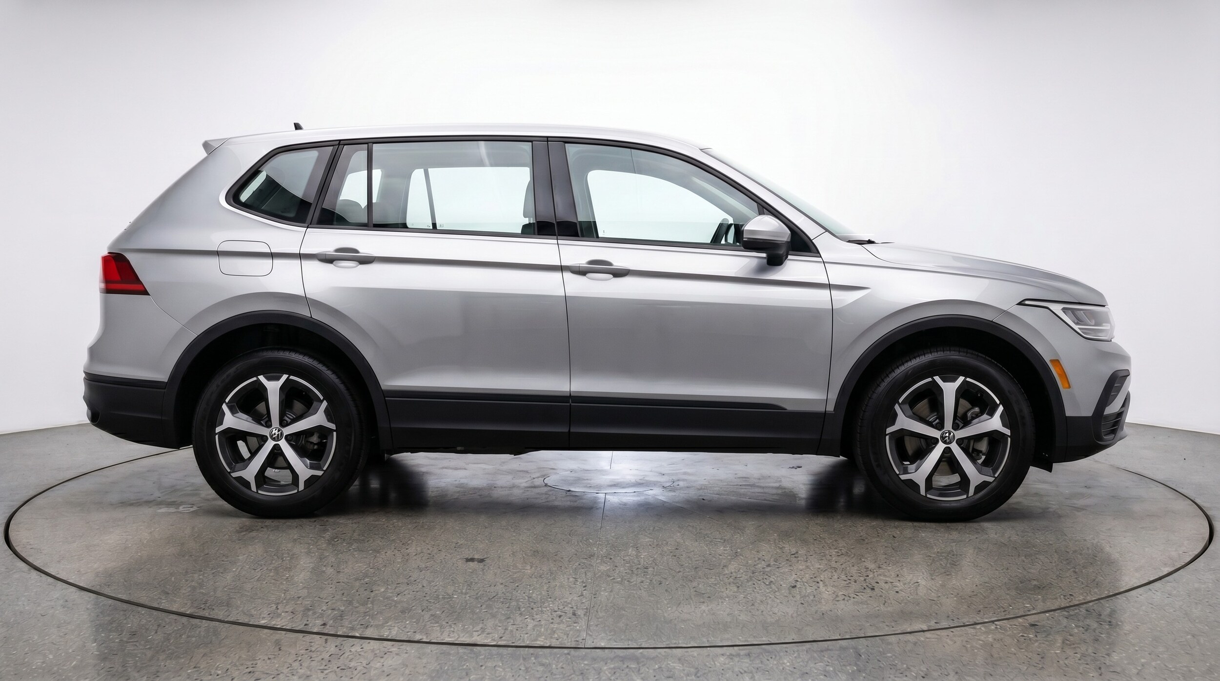 Thumbnail: 2026 Volkswagen Tiguan - 8
