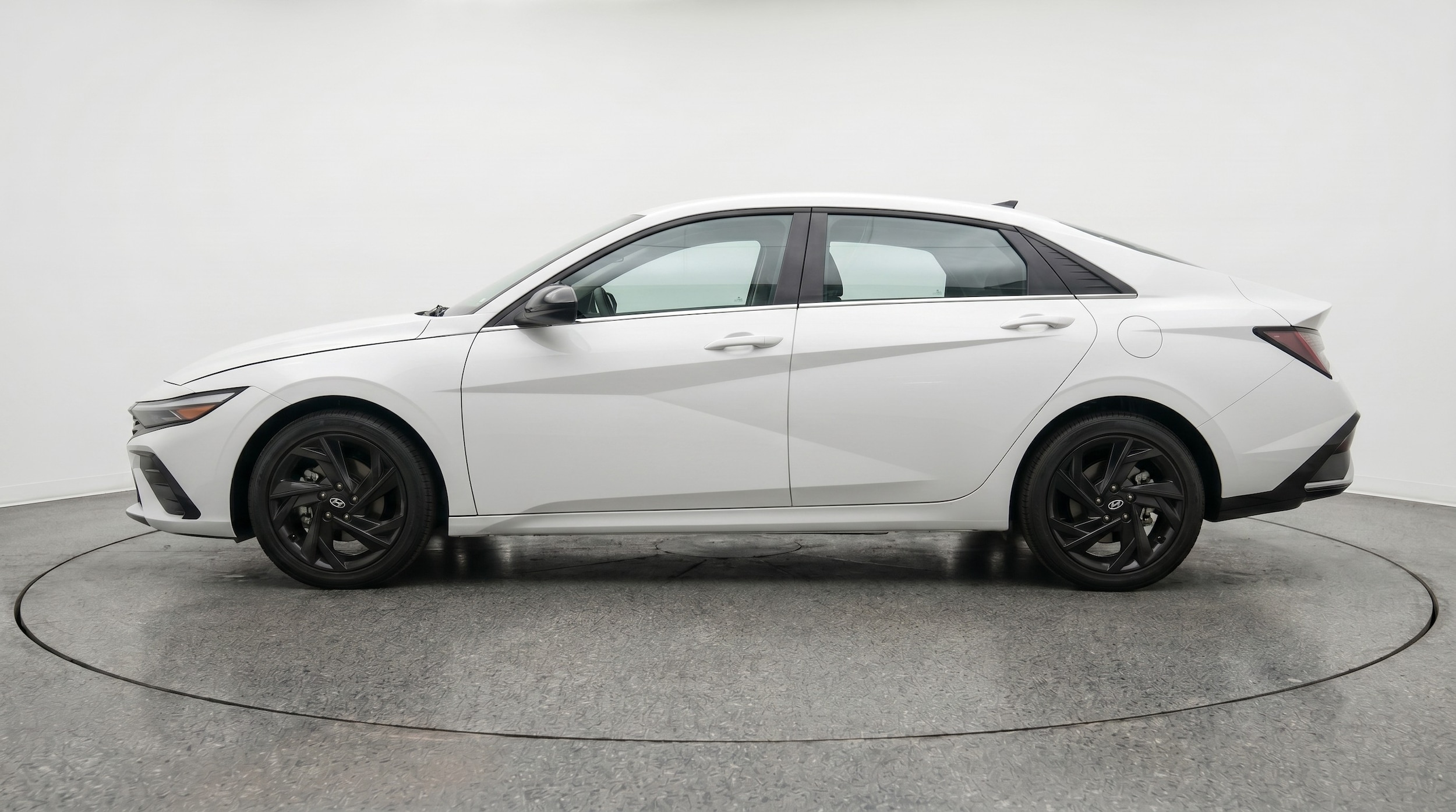 Thumbnail: 2026 Hyundai Elantra - 4