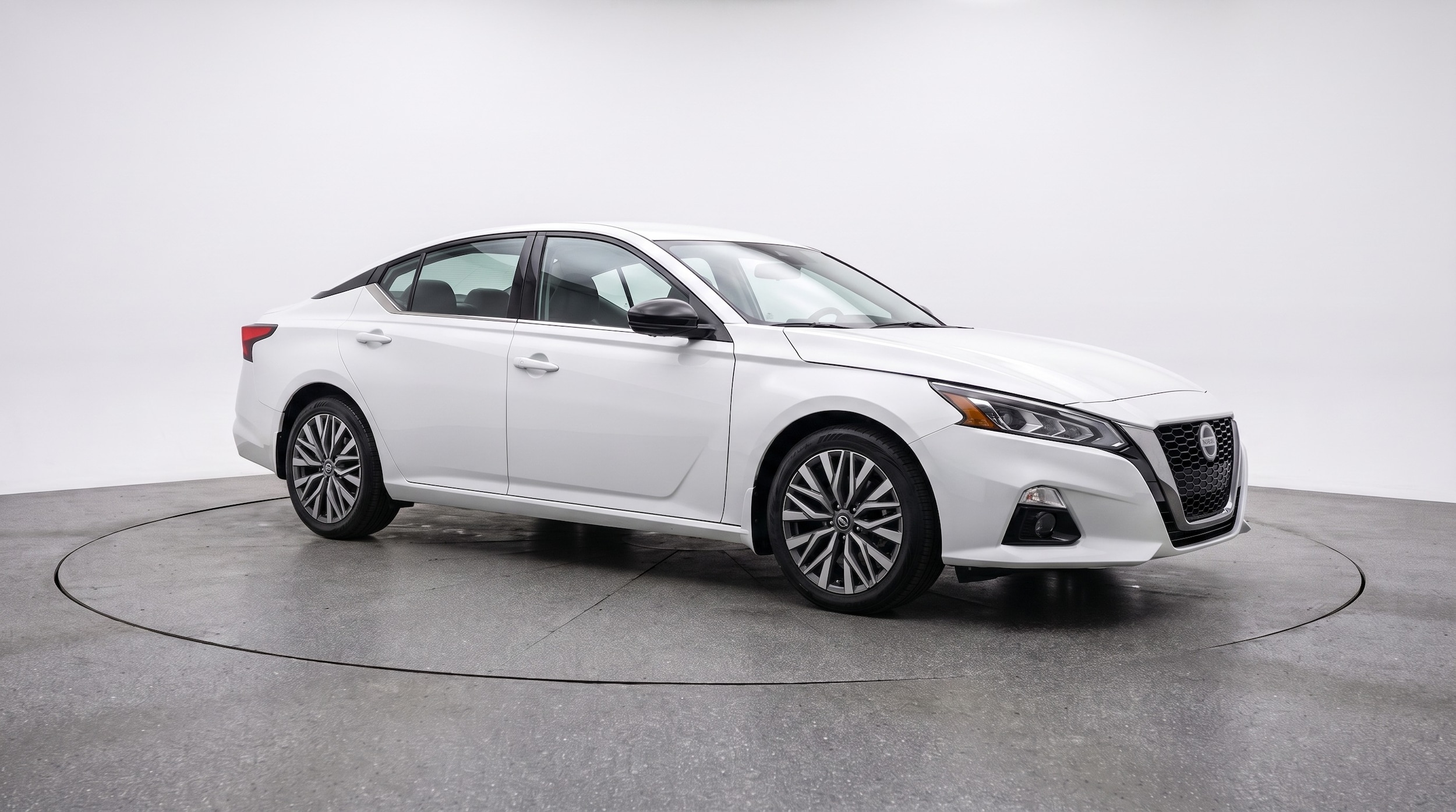 Thumbnail: 2025 Nissan Altima - 1