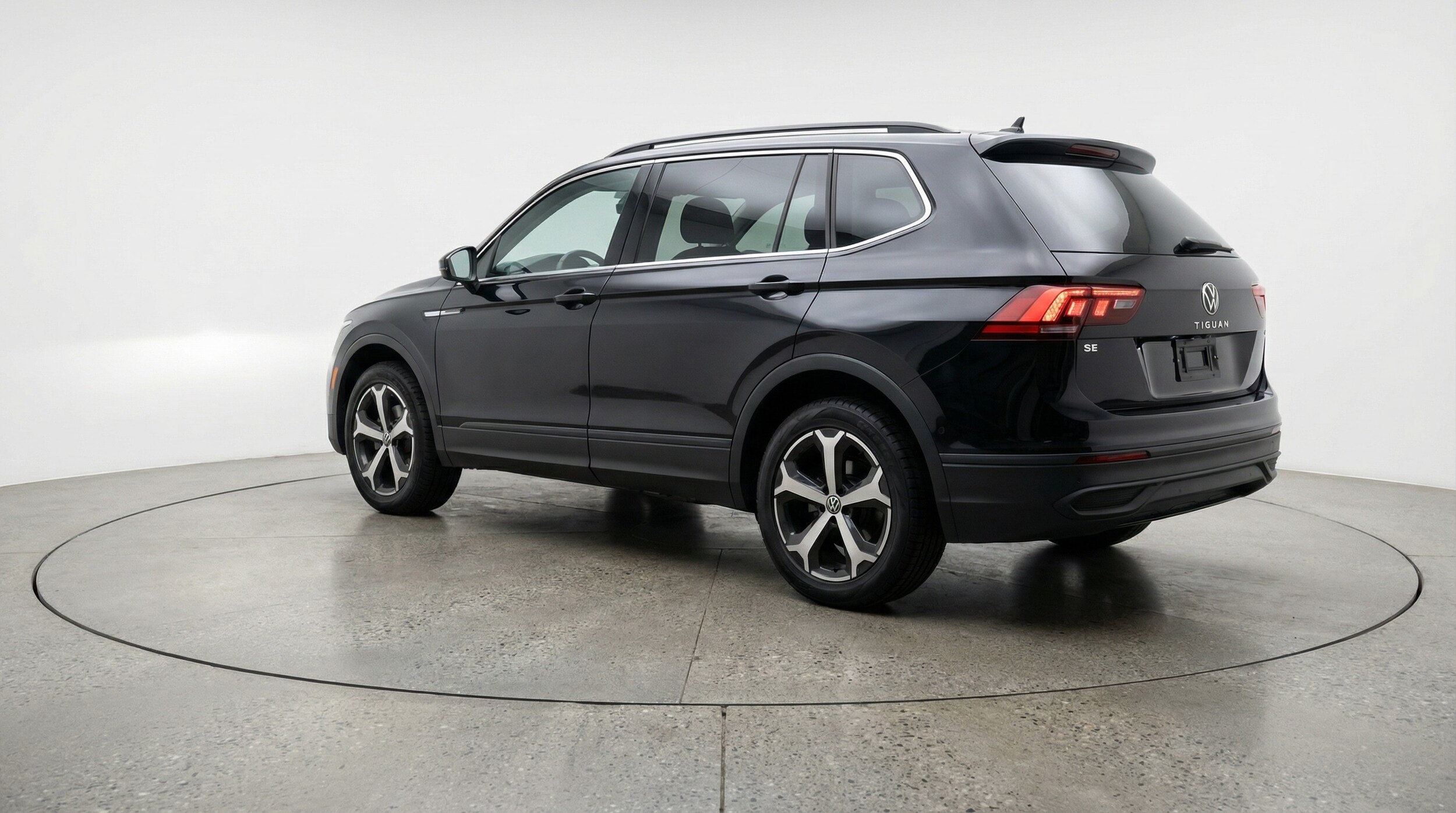 Thumbnail: 2026 Volkswagen Tiguan - 5