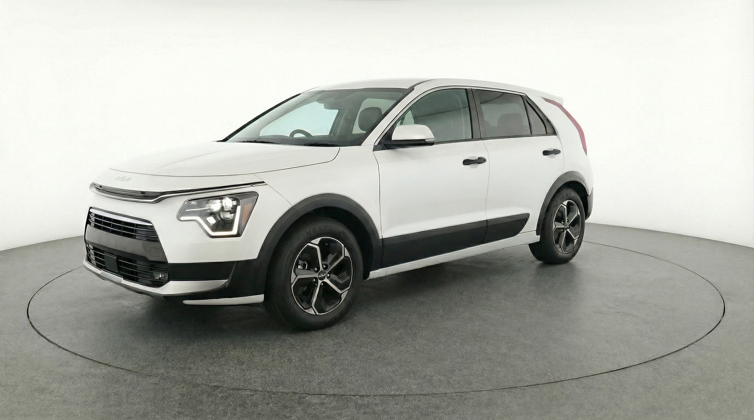 Thumbnail: 2026 Kia Niro - 3