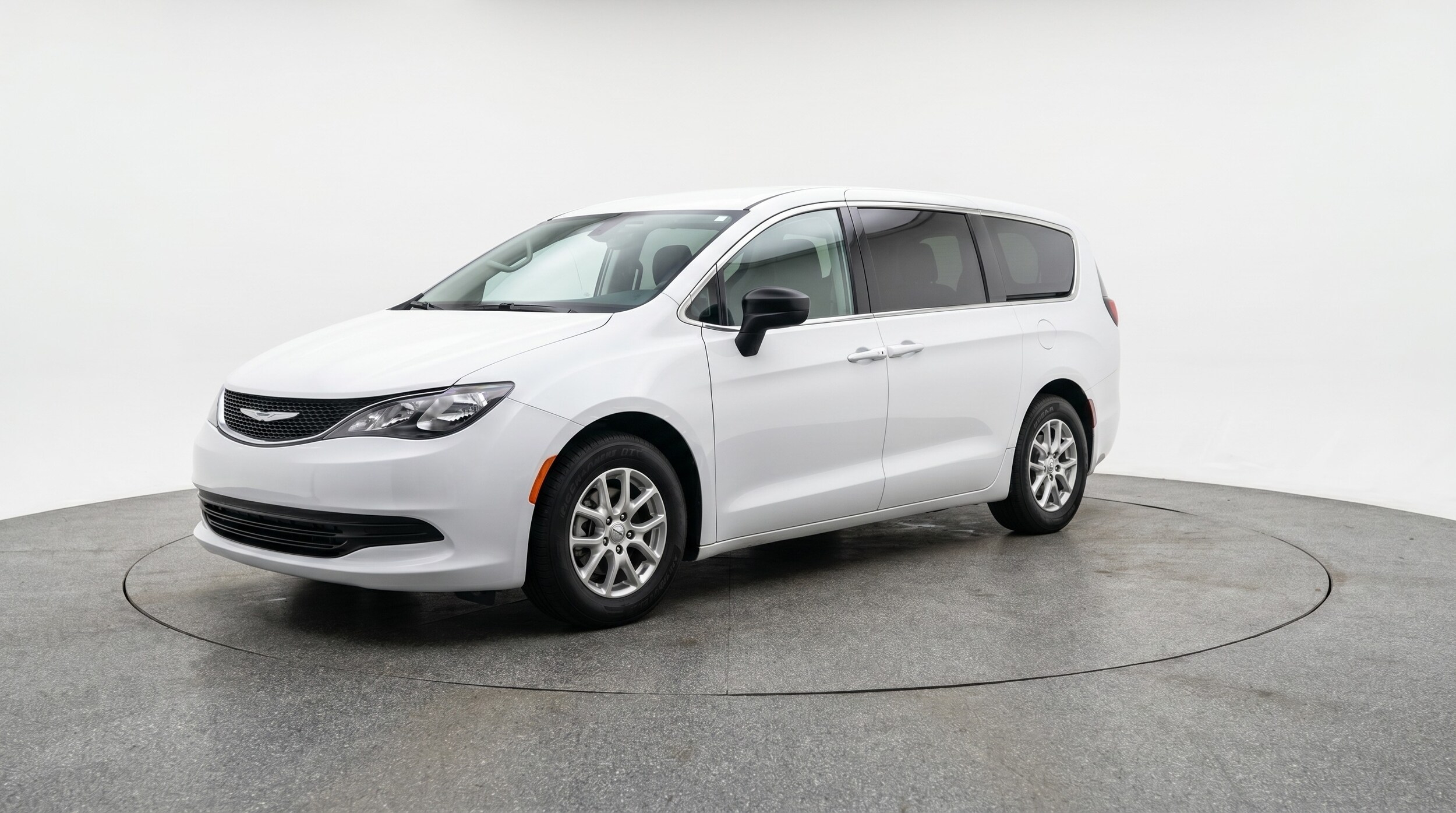 Thumbnail: 2024 Chrysler Voyager - 3