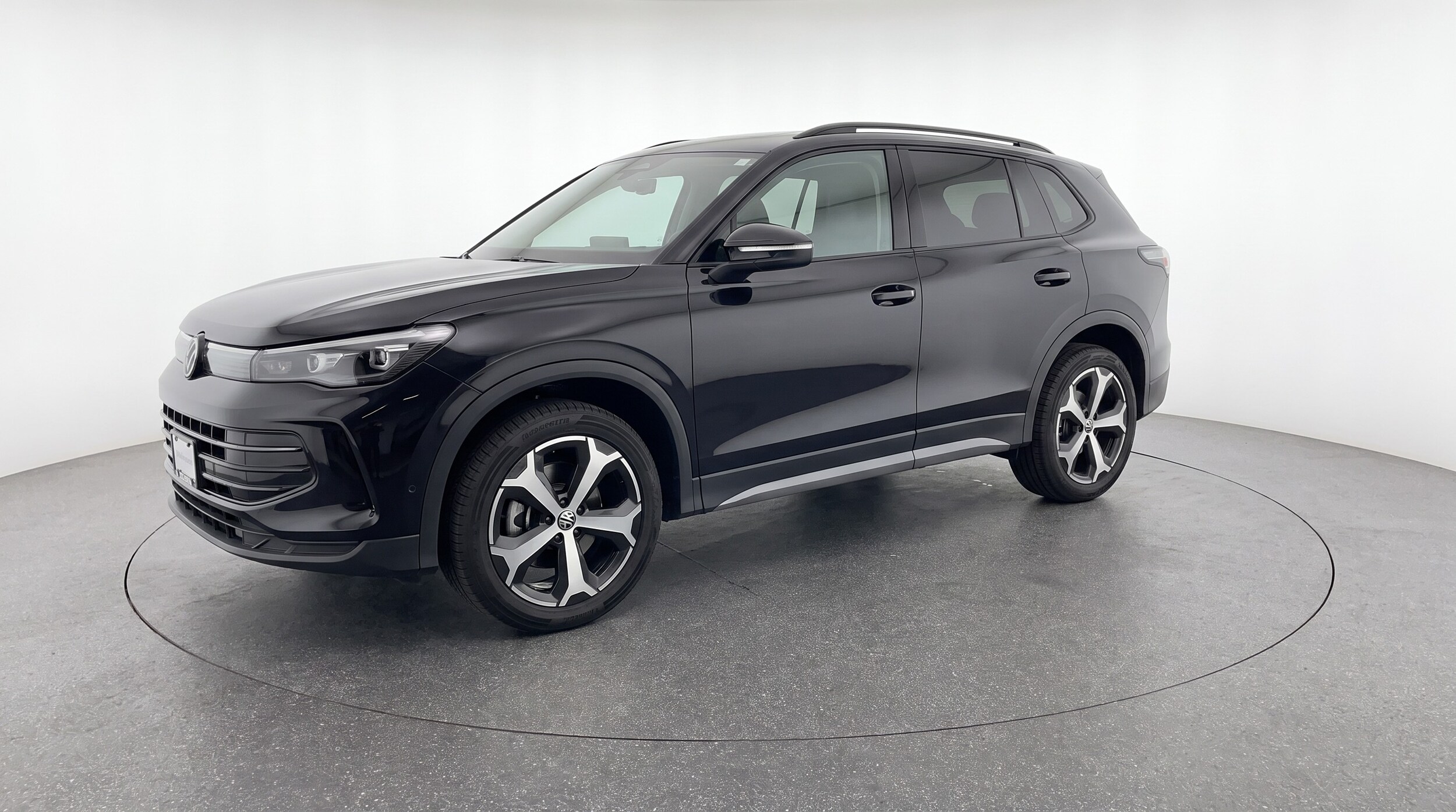 Thumbnail: 2026 Volkswagen Tiguan - 3