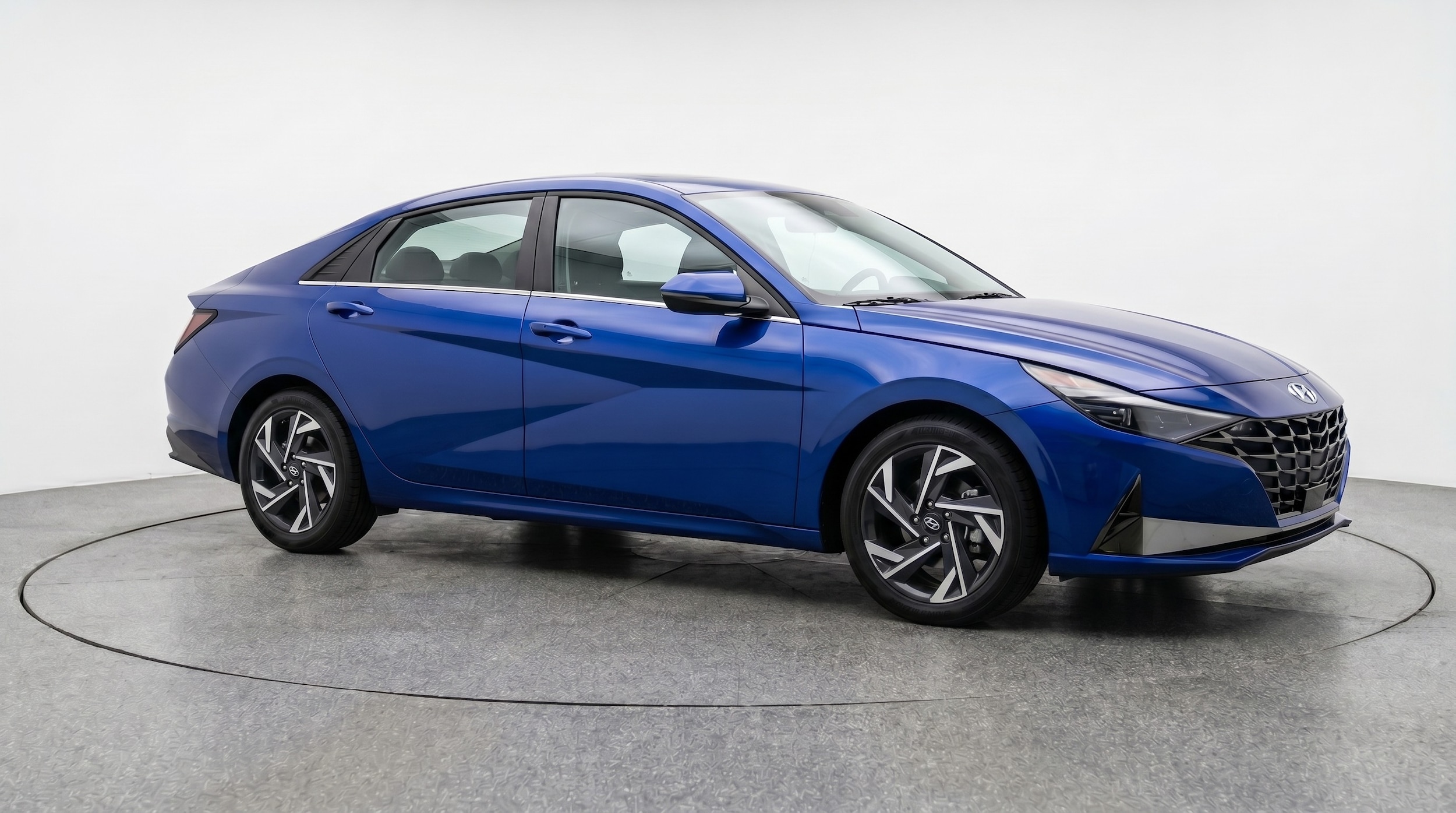 Thumbnail: 2025 Hyundai Elantra - 1