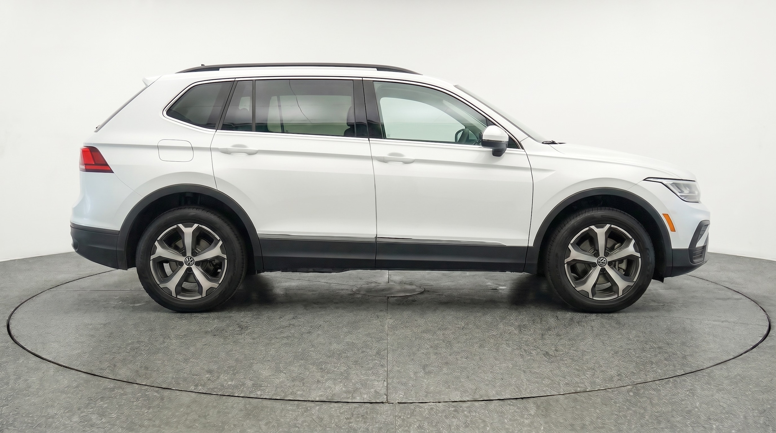 Thumbnail: 2026 Volkswagen Tiguan - 8