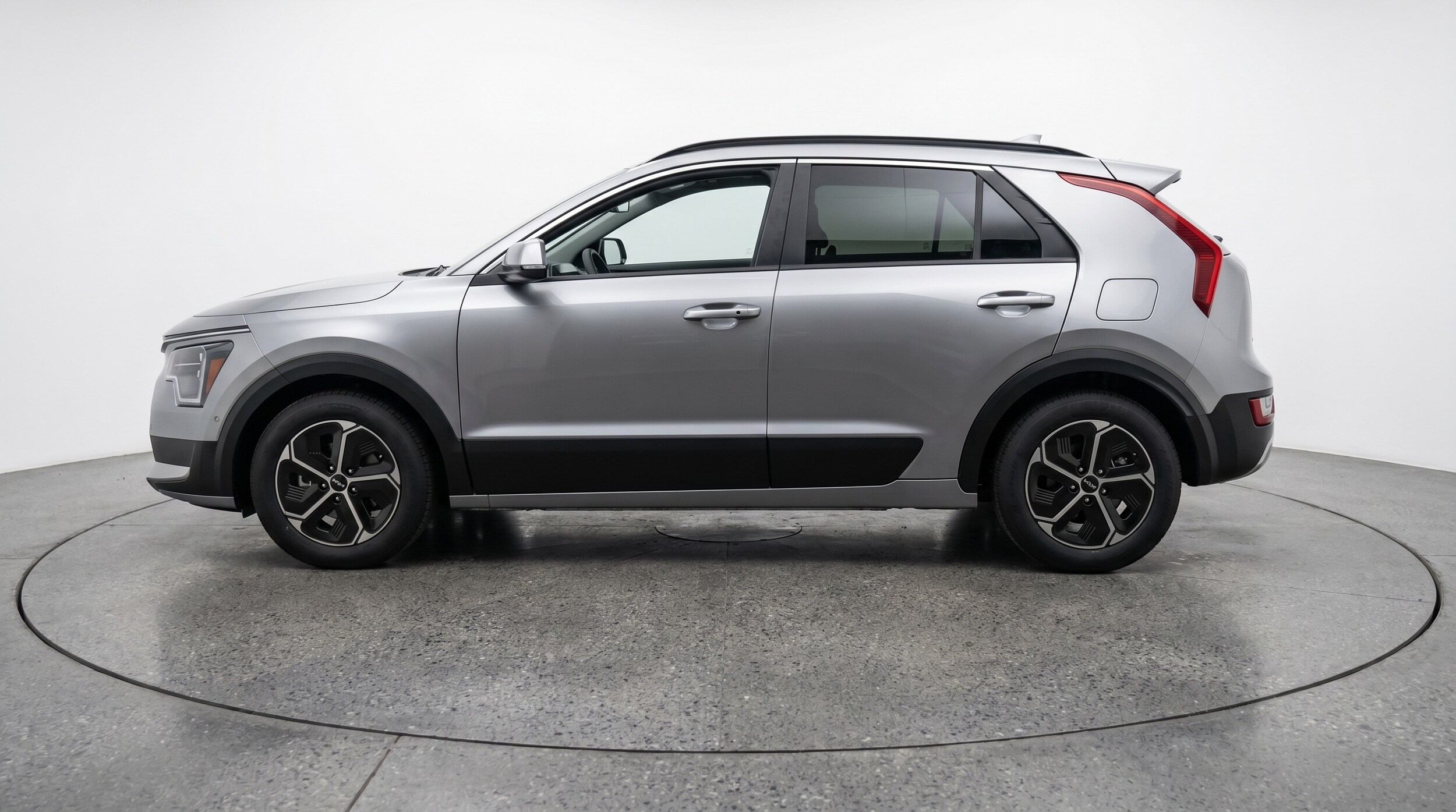 Thumbnail: 2026 Kia Niro - 4