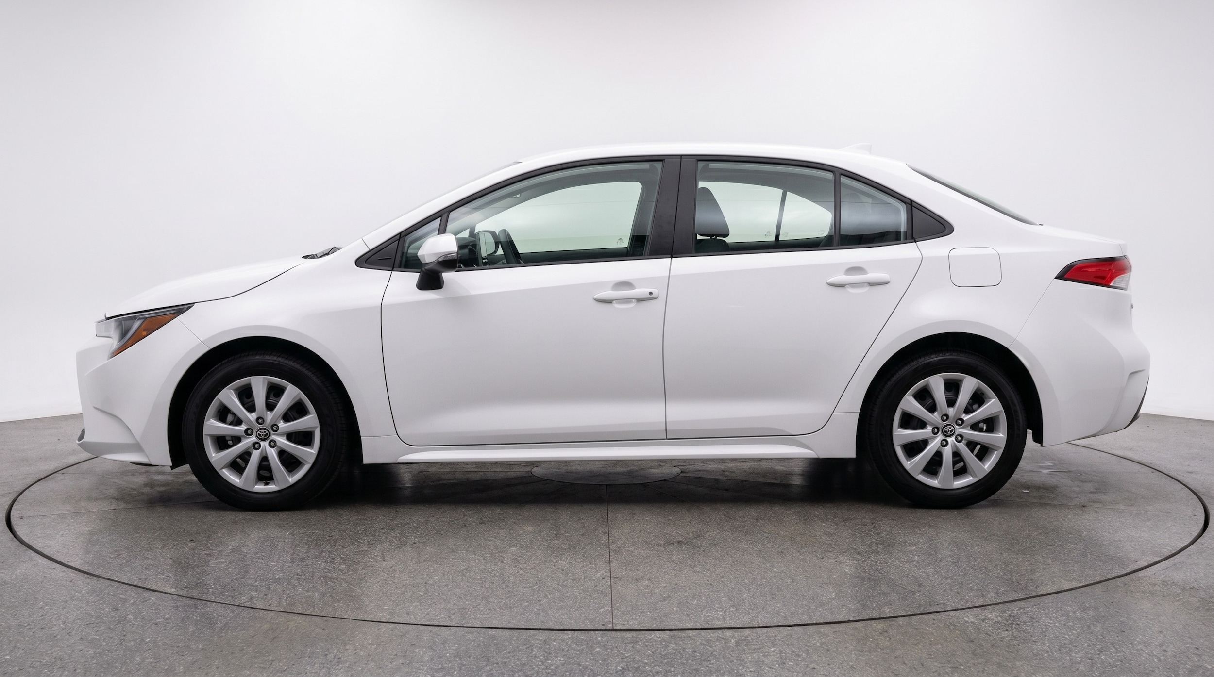Thumbnail: 2025 Toyota Corolla - 4