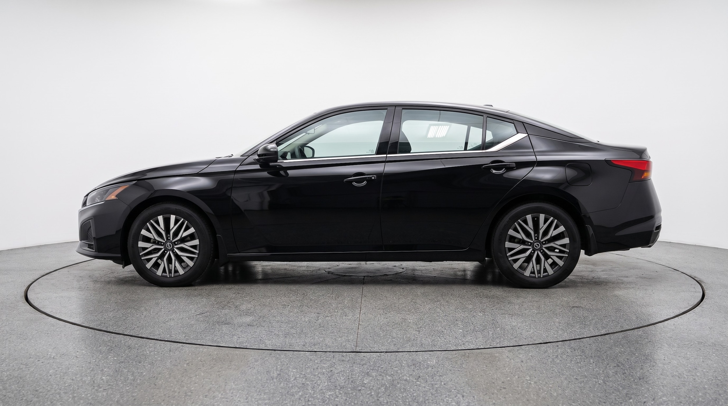 Thumbnail: 2025 Nissan Altima - 4