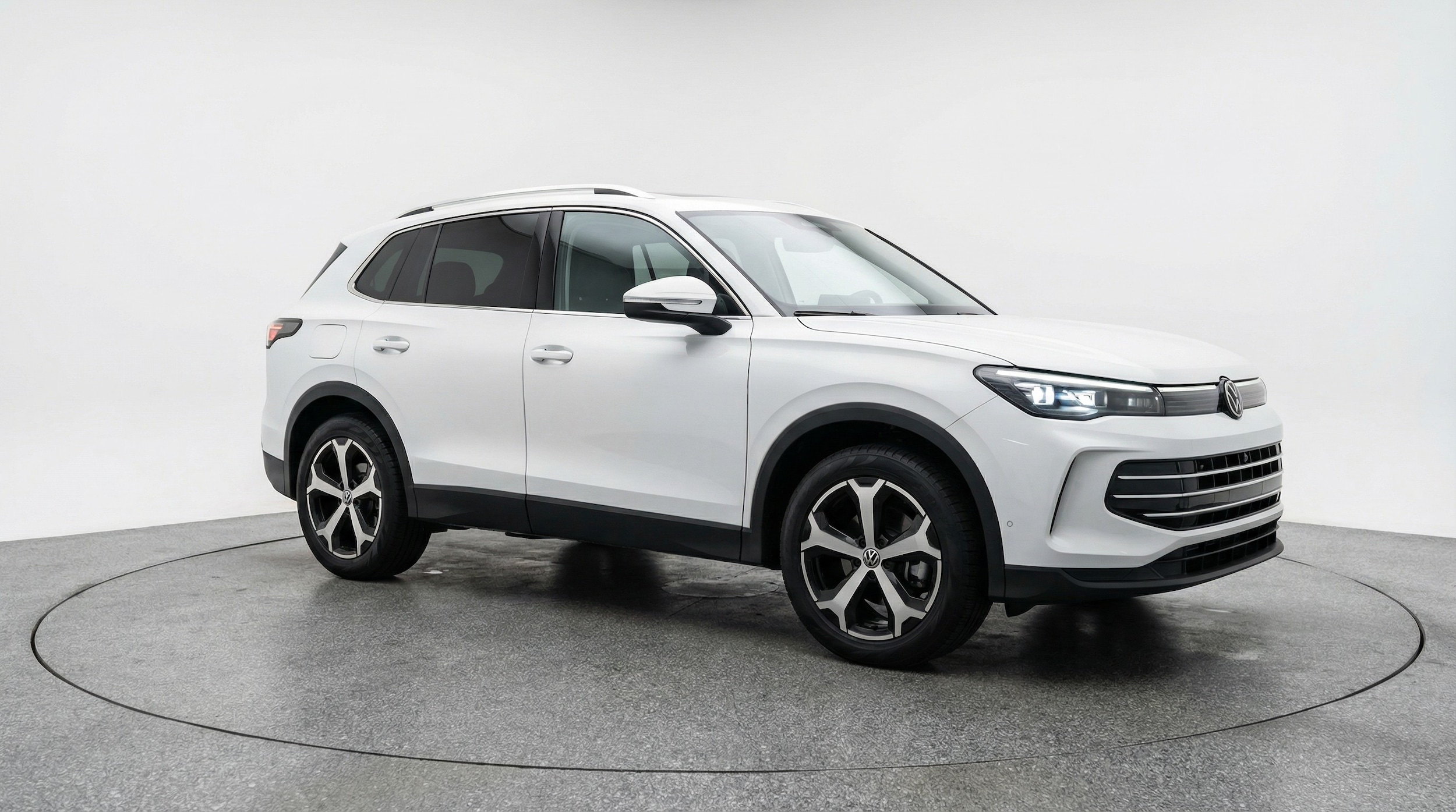 Thumbnail: 2026 Volkswagen Tiguan - 1