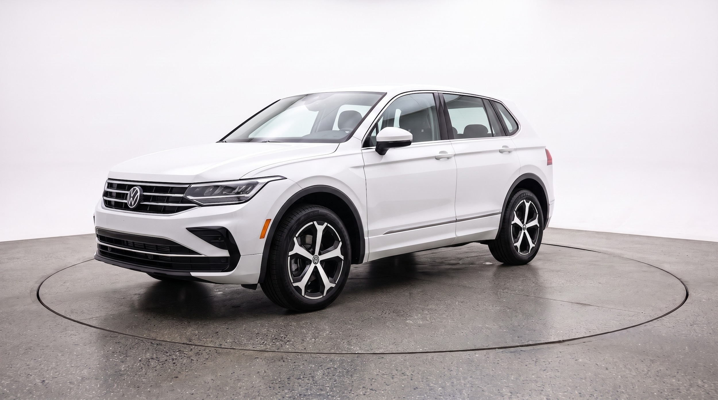 Thumbnail: 2026 Volkswagen Tiguan - 3
