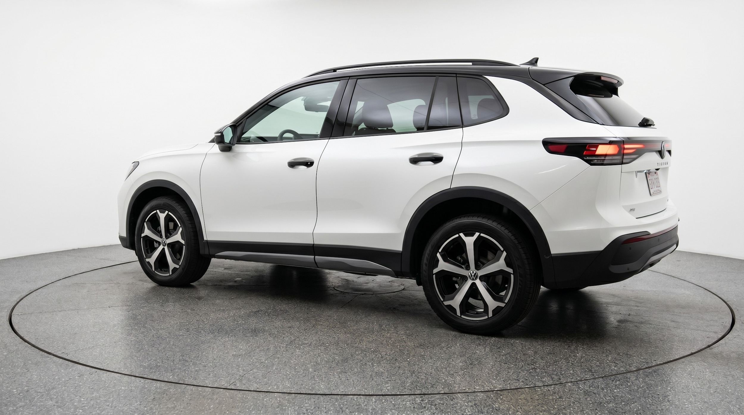 Thumbnail: 2026 Volkswagen Tiguan - 5