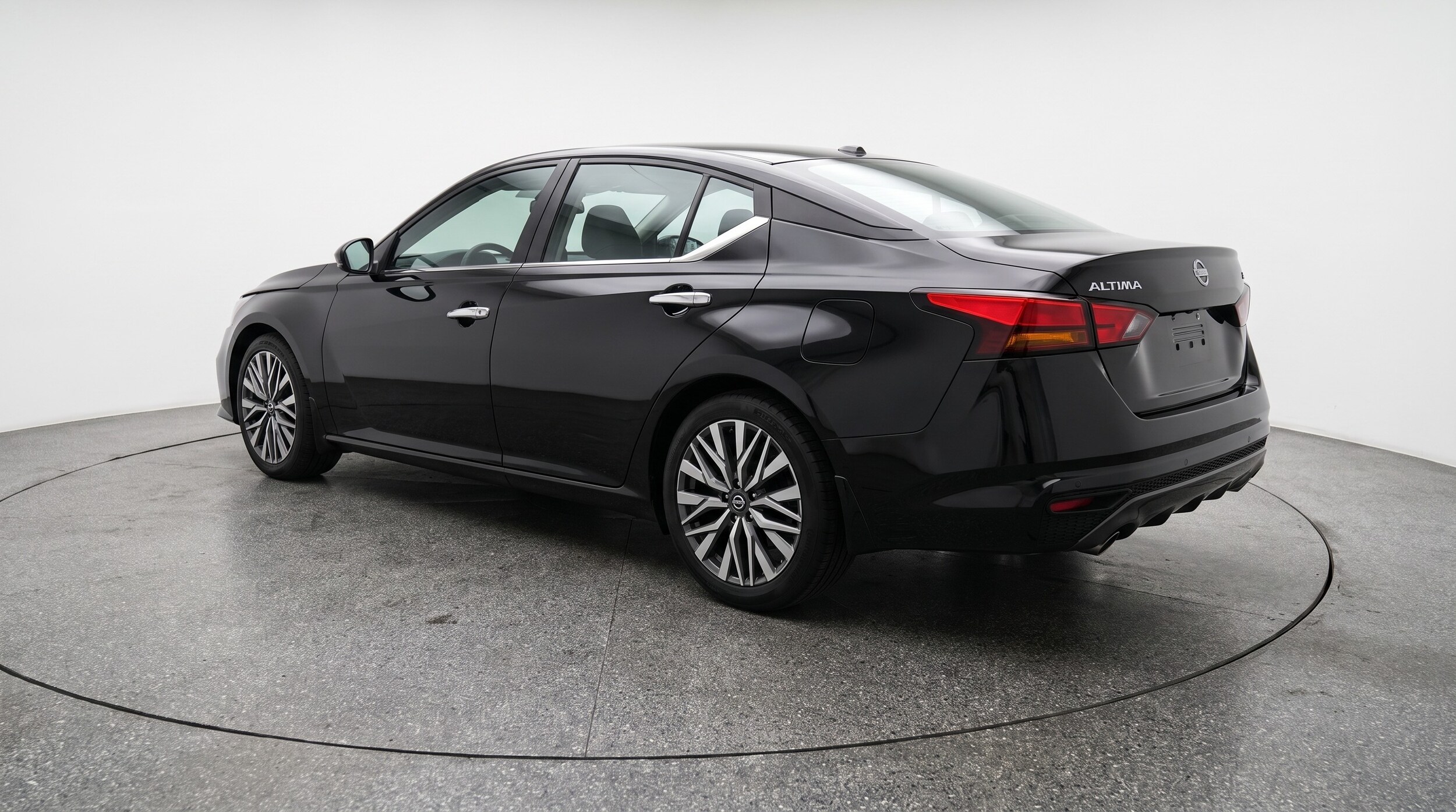 Thumbnail: 2025 Nissan Altima - 5