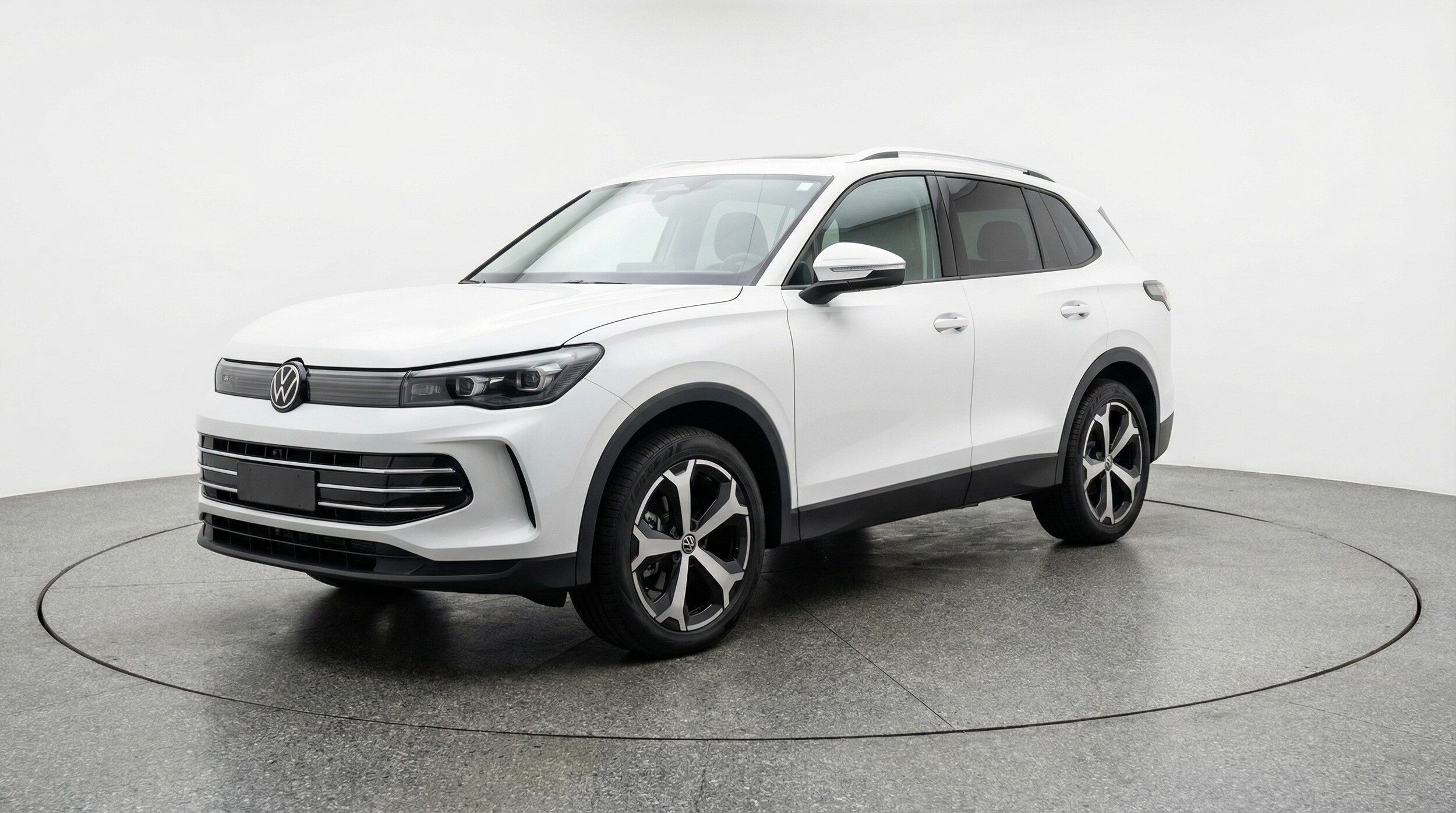 Thumbnail: 2026 Volkswagen Tiguan - 3