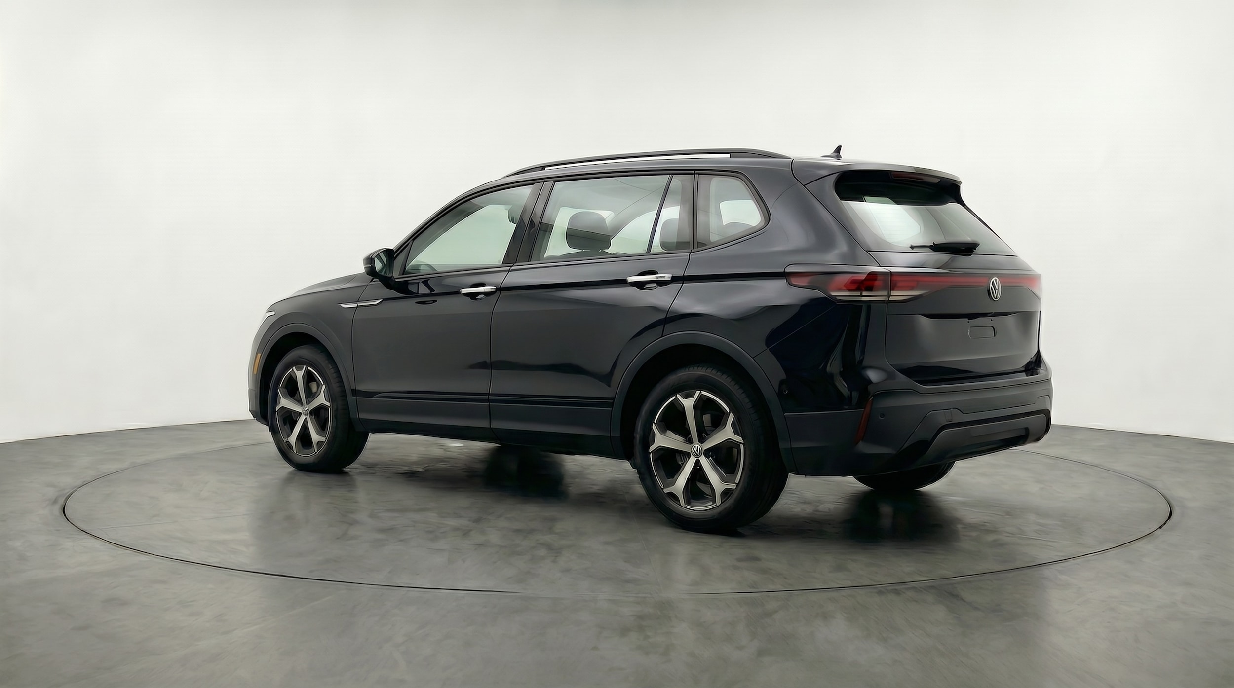 Thumbnail: 2026 Volkswagen Tiguan - 5