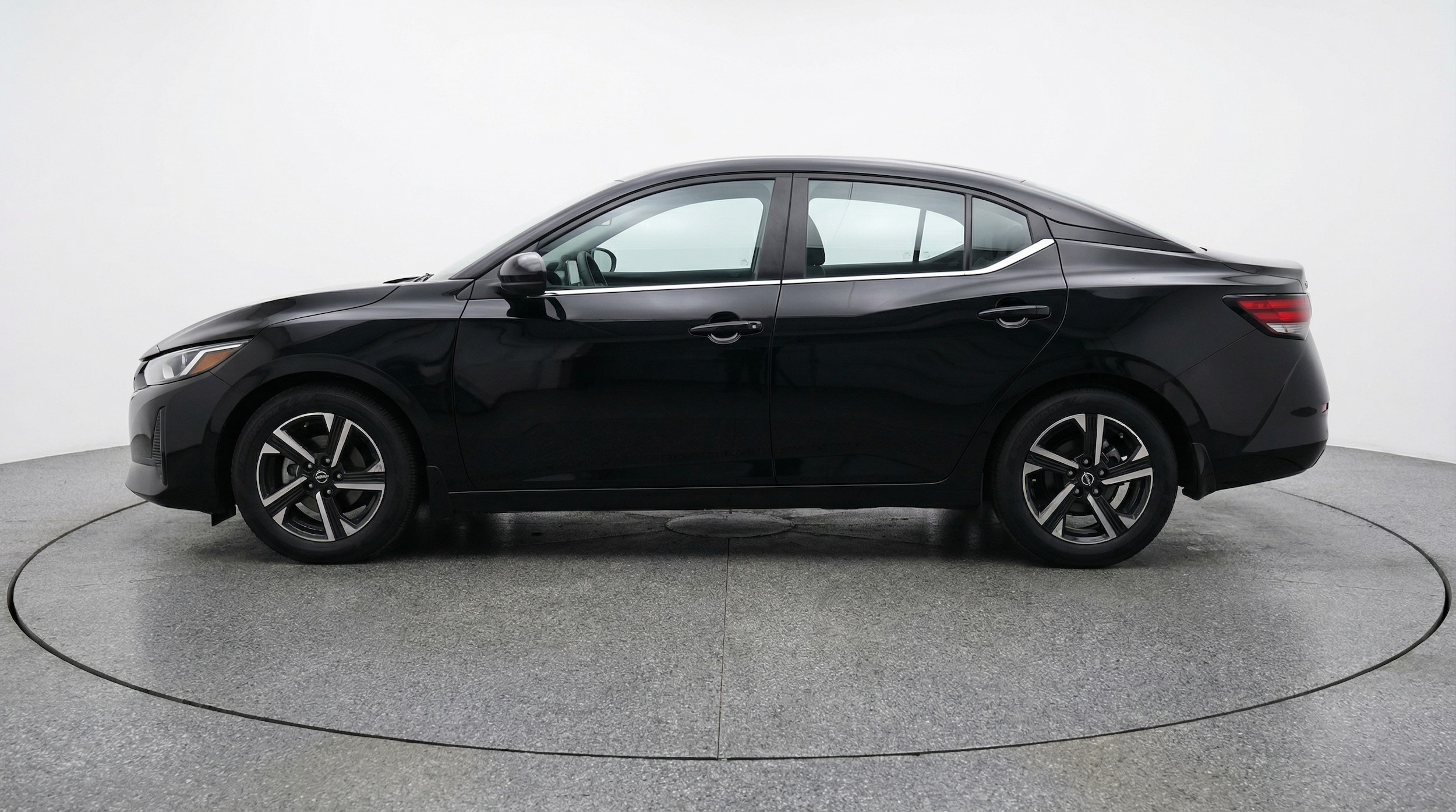 Thumbnail: 2025 Nissan Sentra - 4