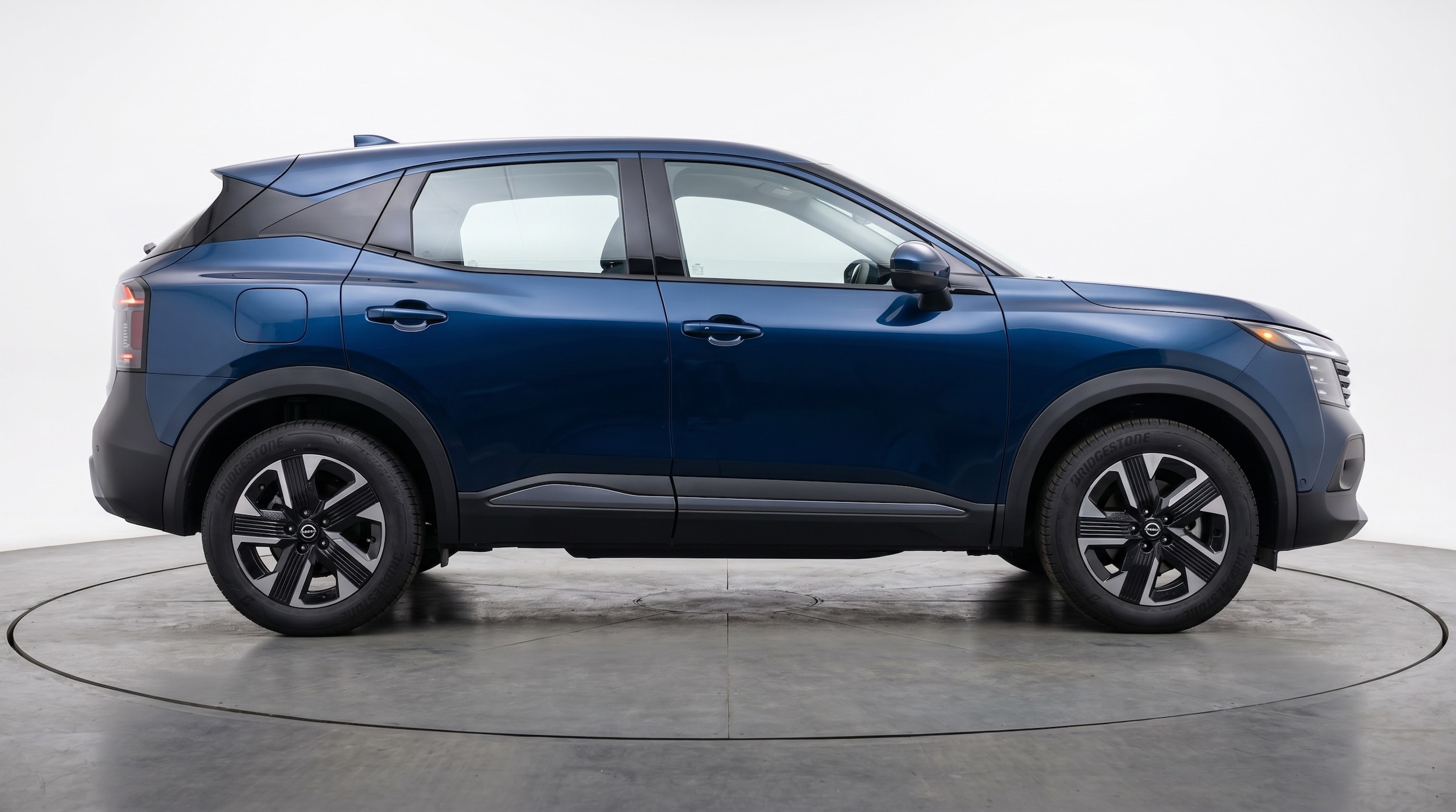 Thumbnail: 2026 Nissan Kicks - 8